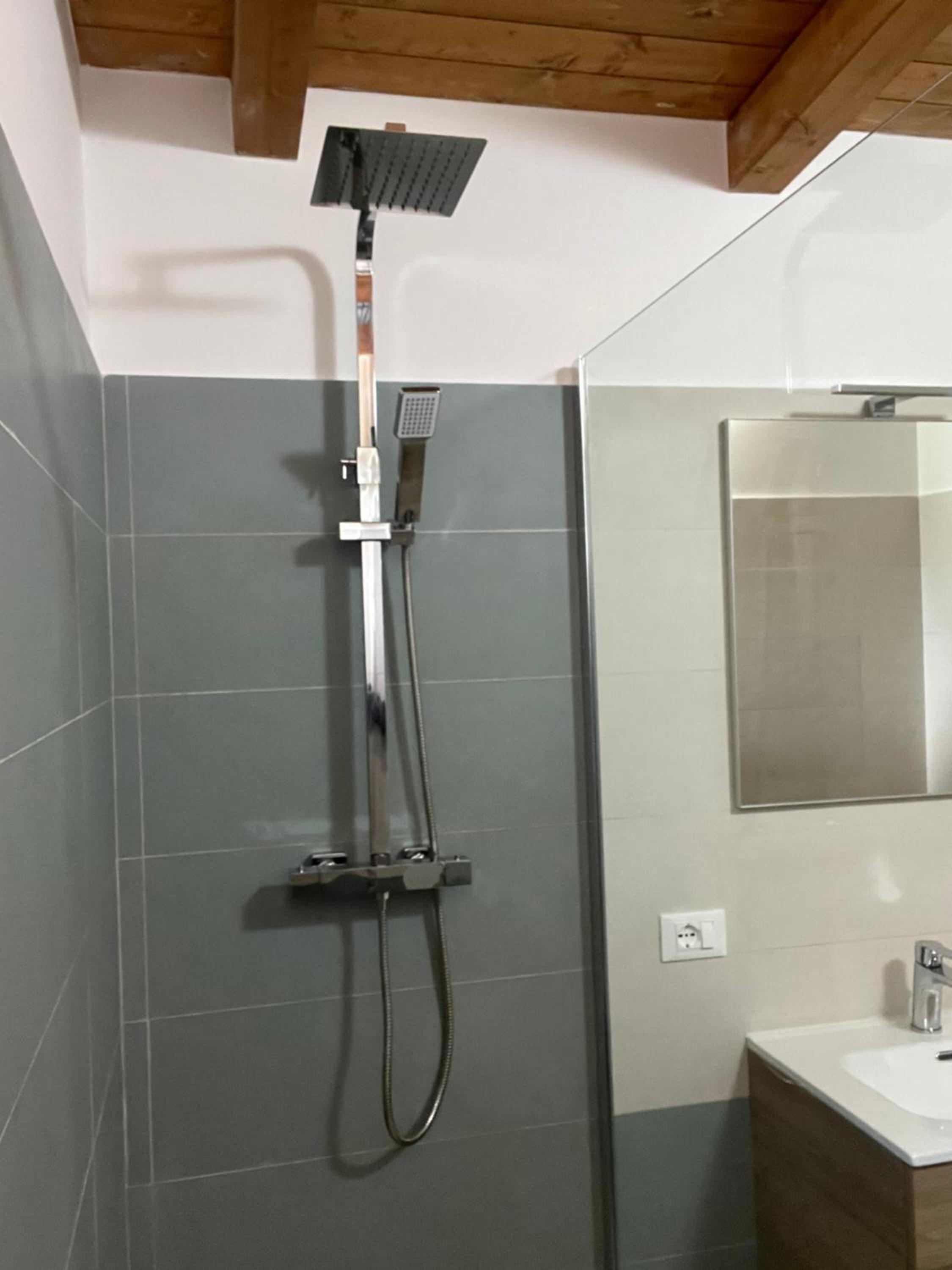 One-Bedroom House - Photo 5