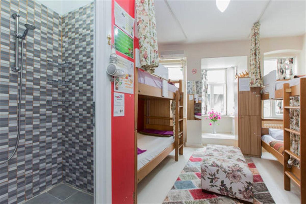 Bed in 6-Bed Female Dormitory Room photo 2