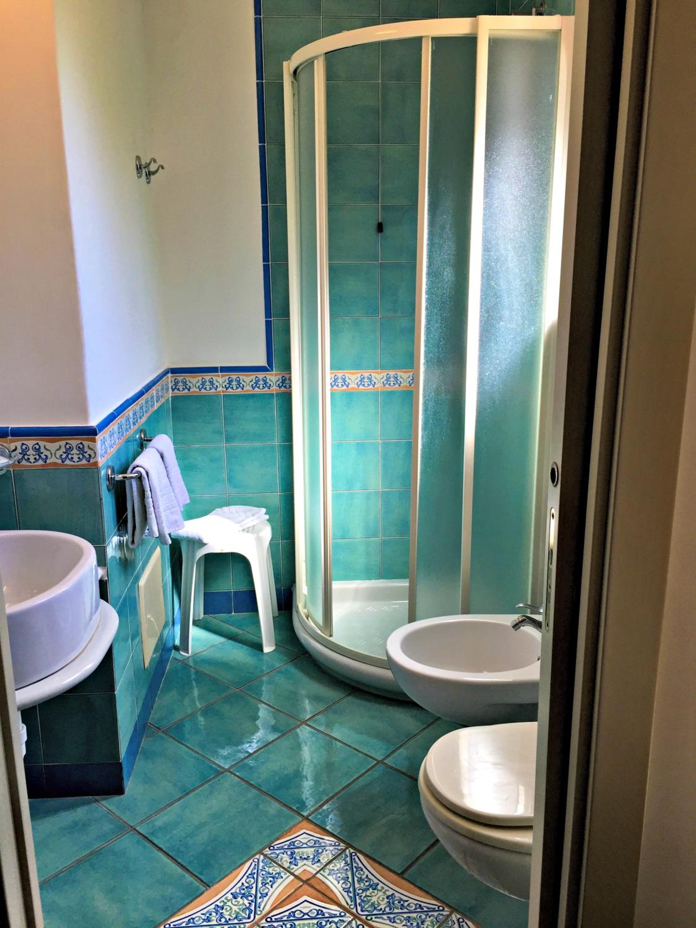 Standard Double Room - Photo 7