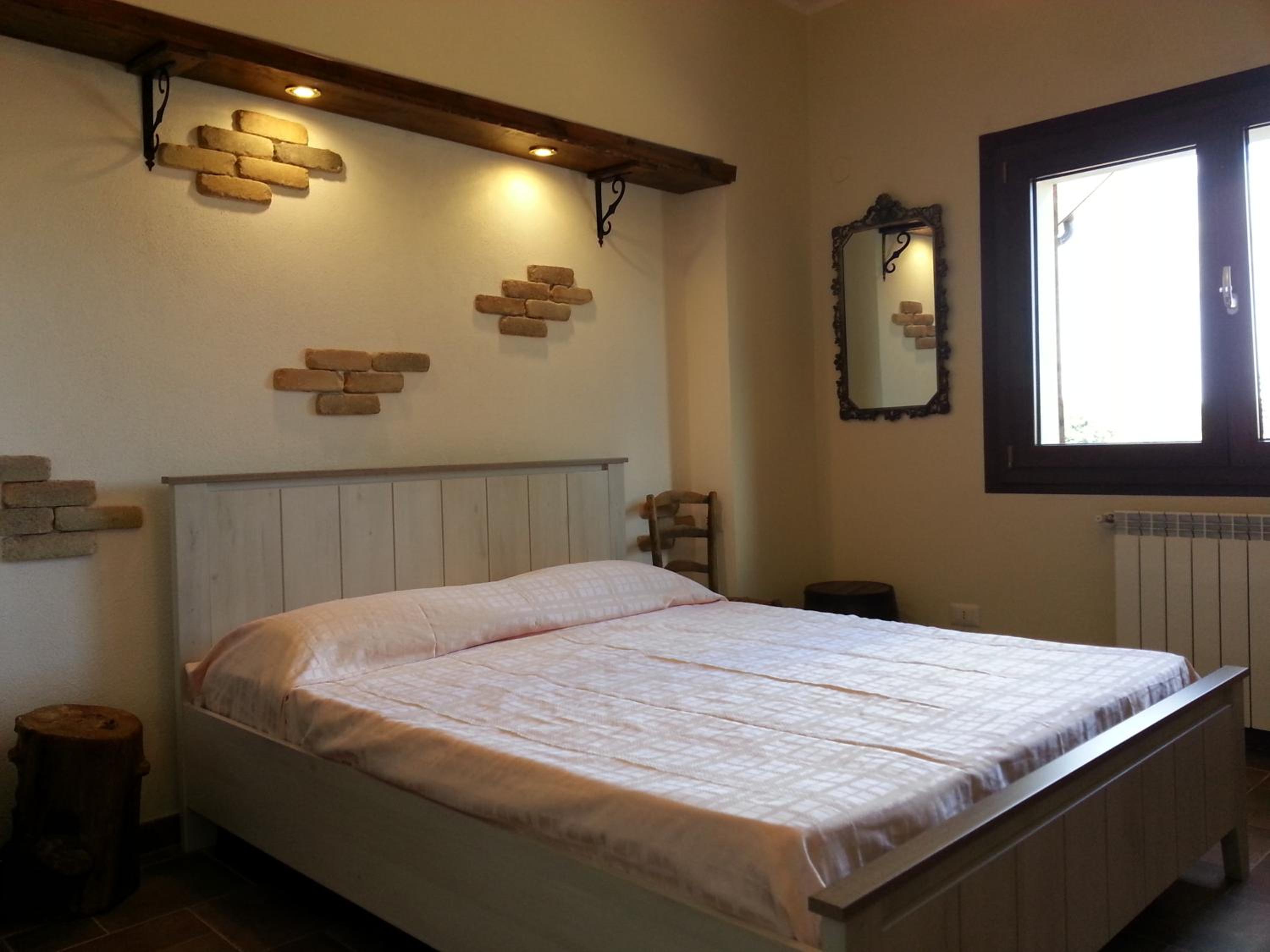 Triple Room with Private Bathroom - Photo 14