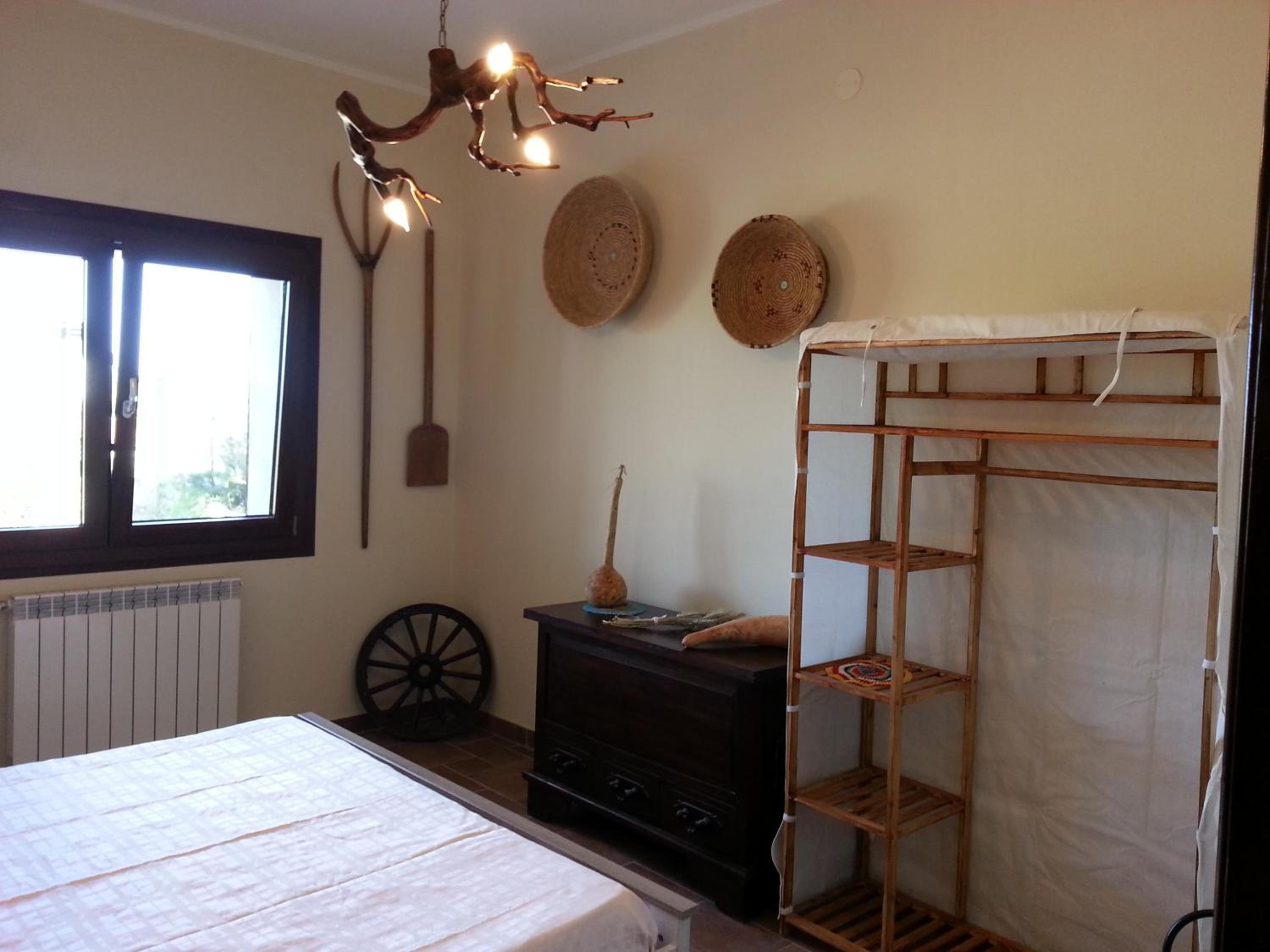 Triple Room with Private Bathroom - Photo 12