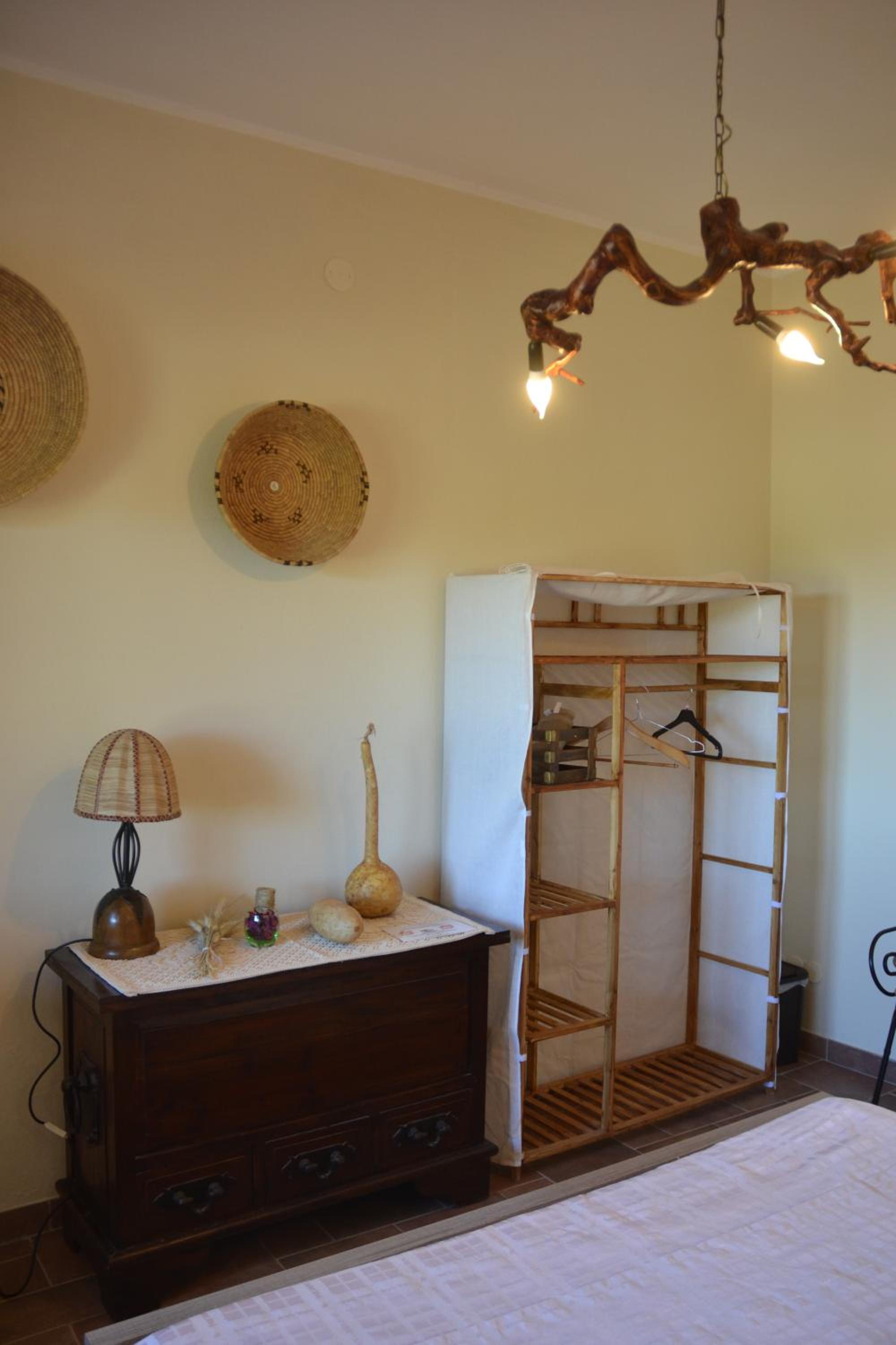 Triple Room with Private Bathroom - Photo 11