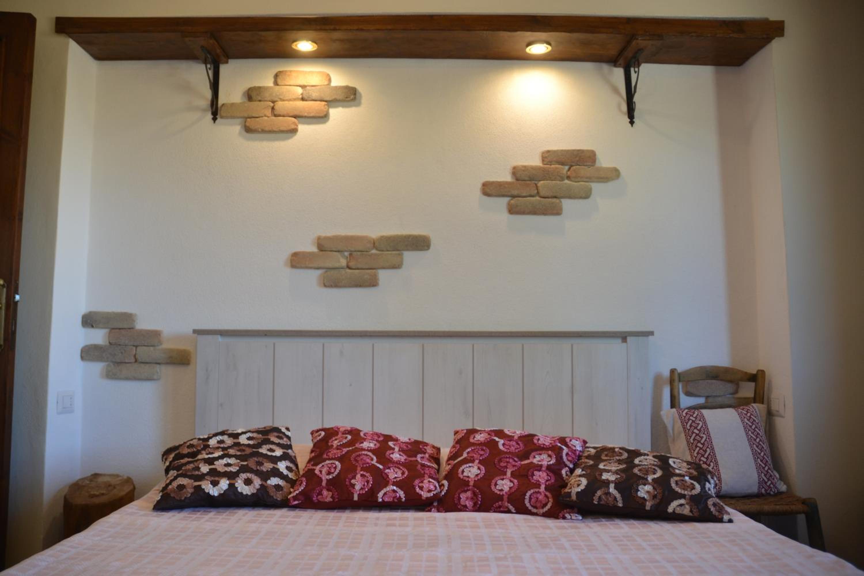 Triple Room with Private Bathroom - Photo 7