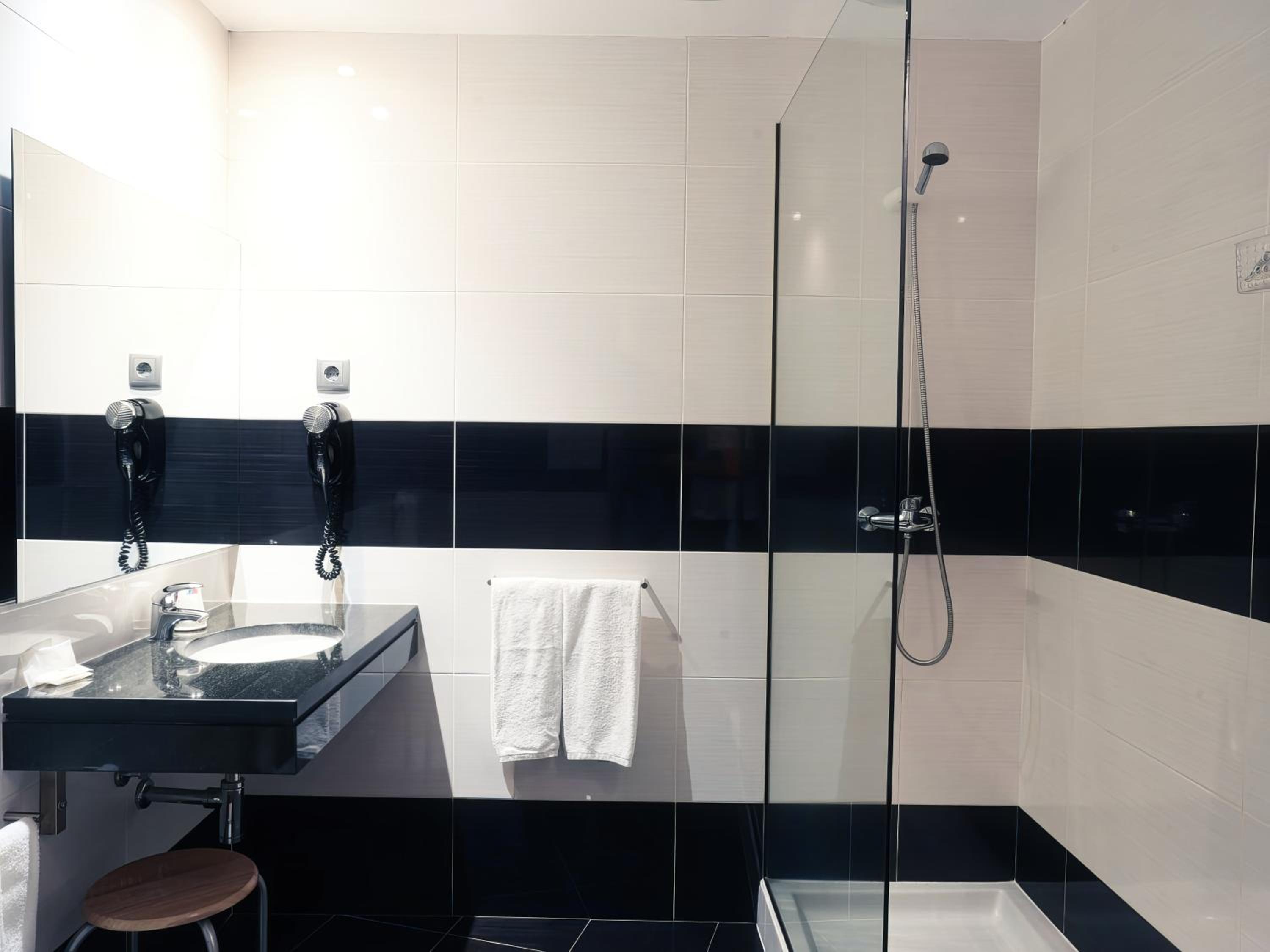 Triple Room - Photo 2