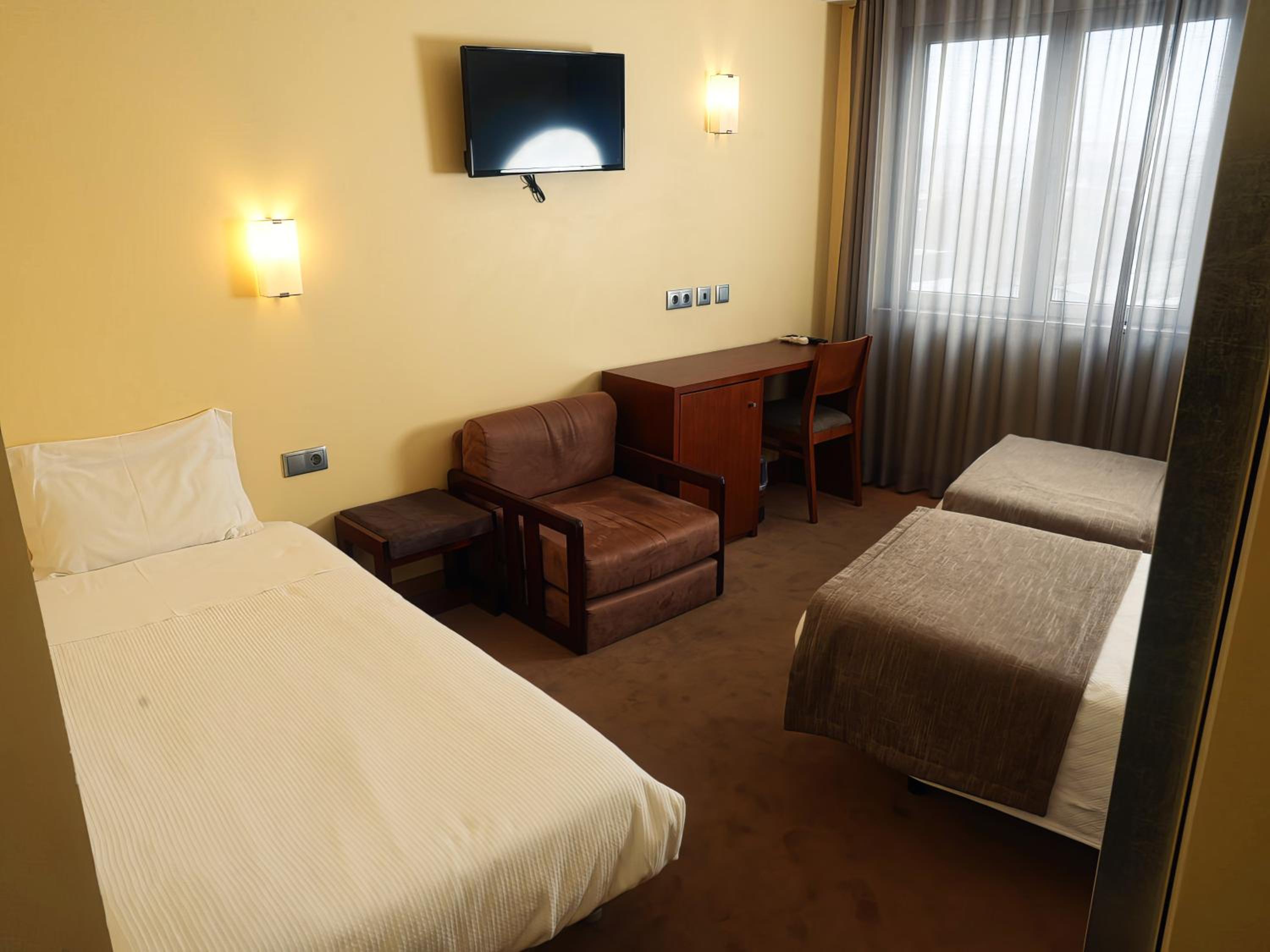 Triple Room - Photo 10