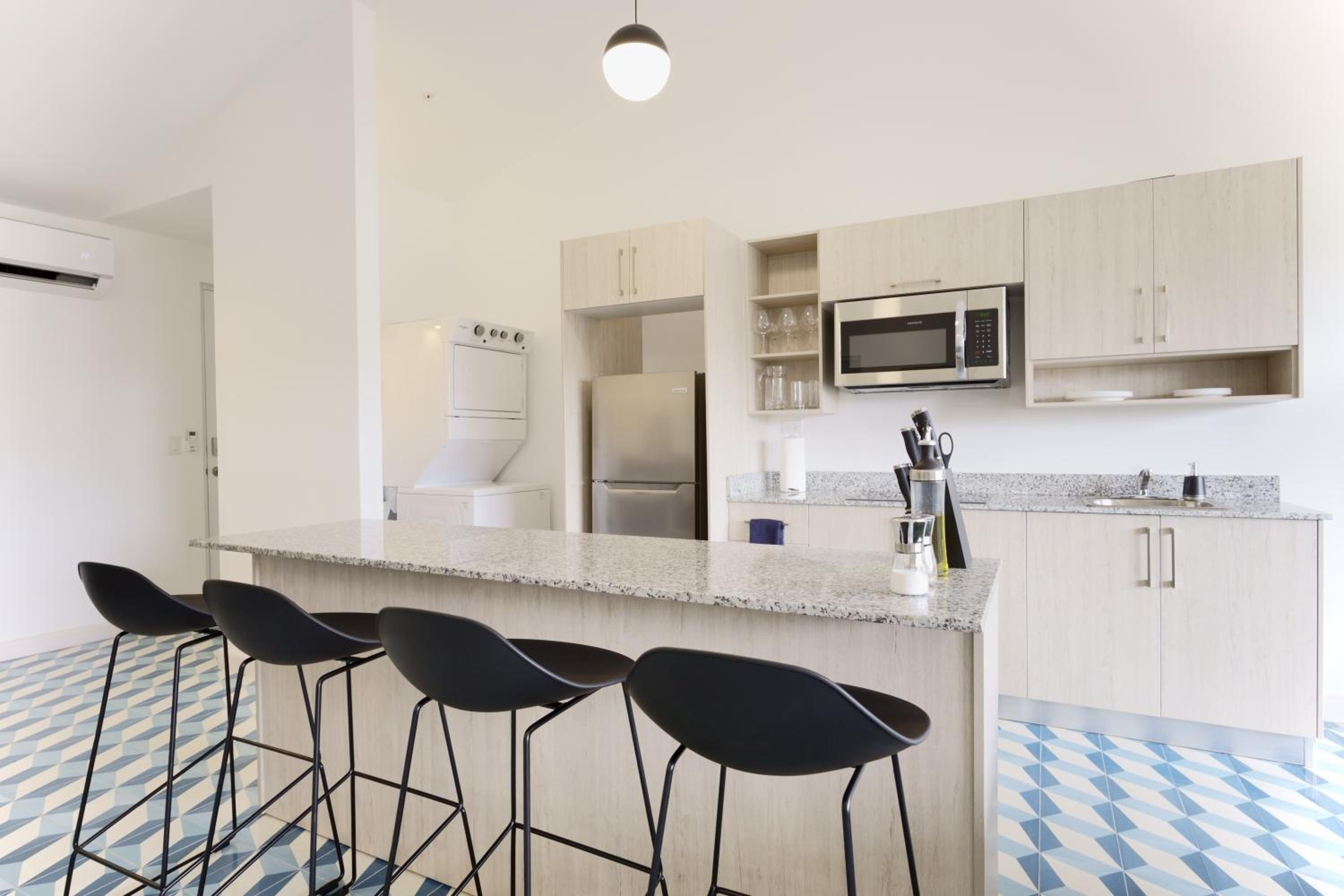 Two-Bedroom Deluxe Apartment photo 3