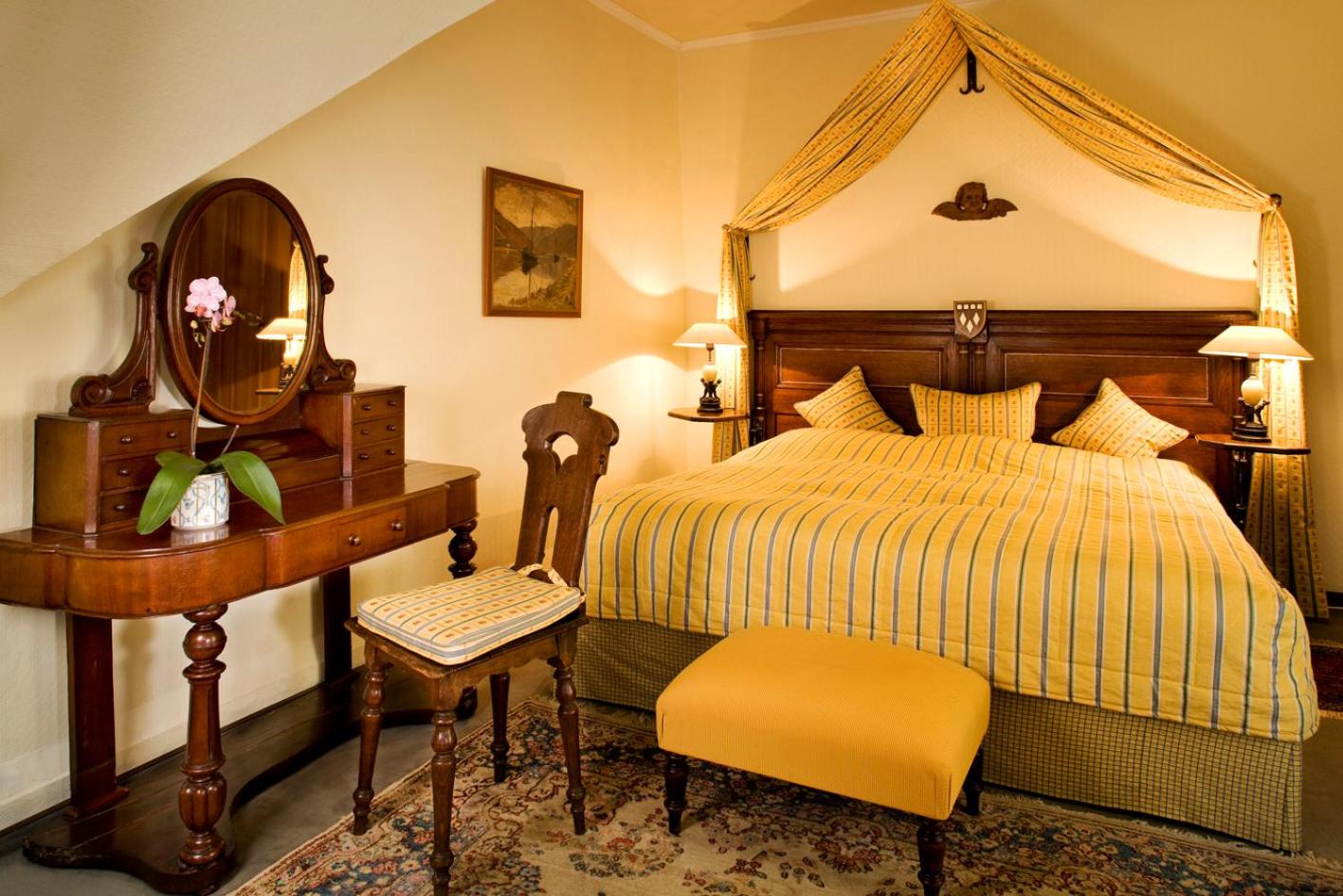 Large Double Room - Photo 1