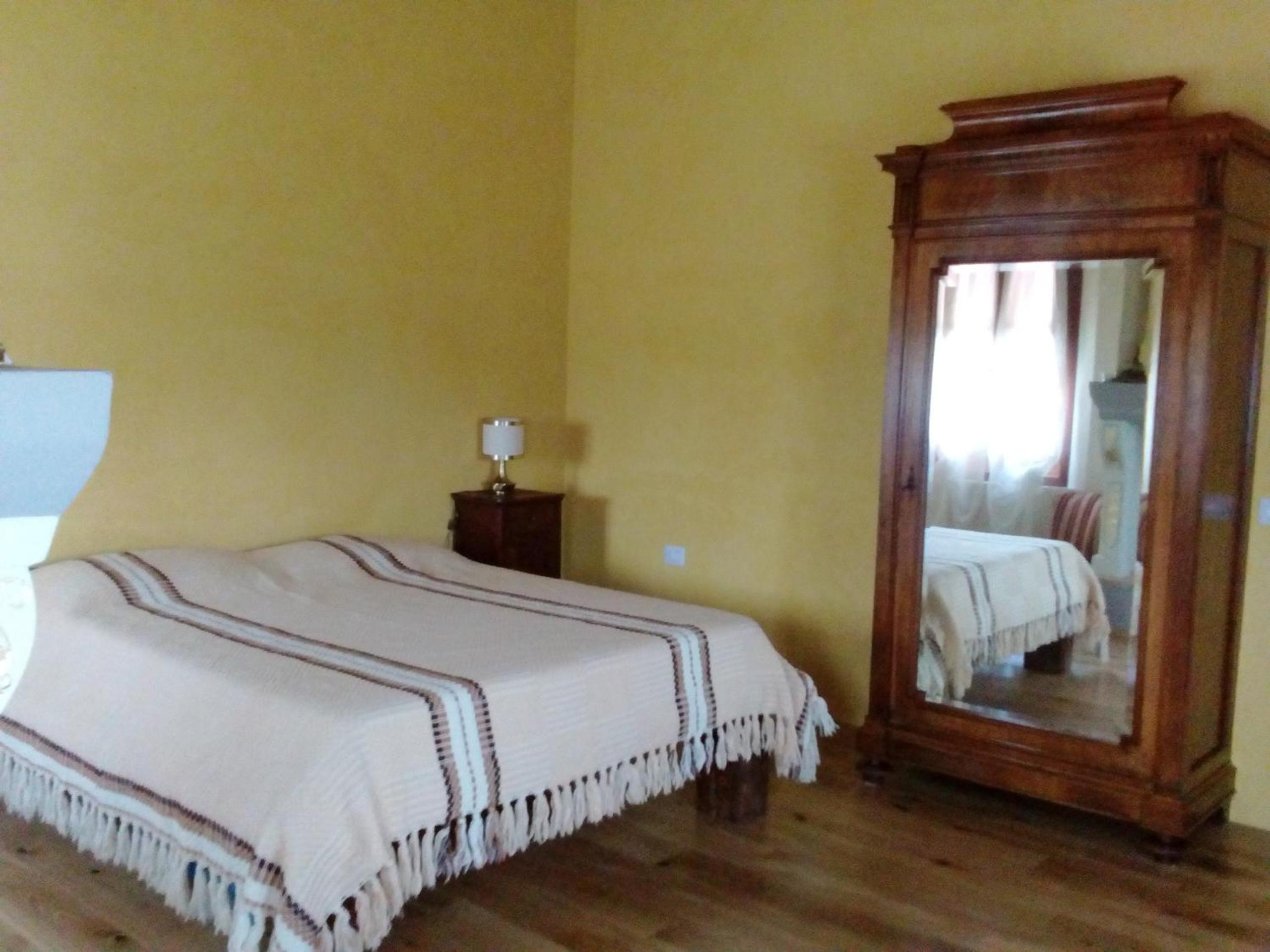 Superior King Room photo 2