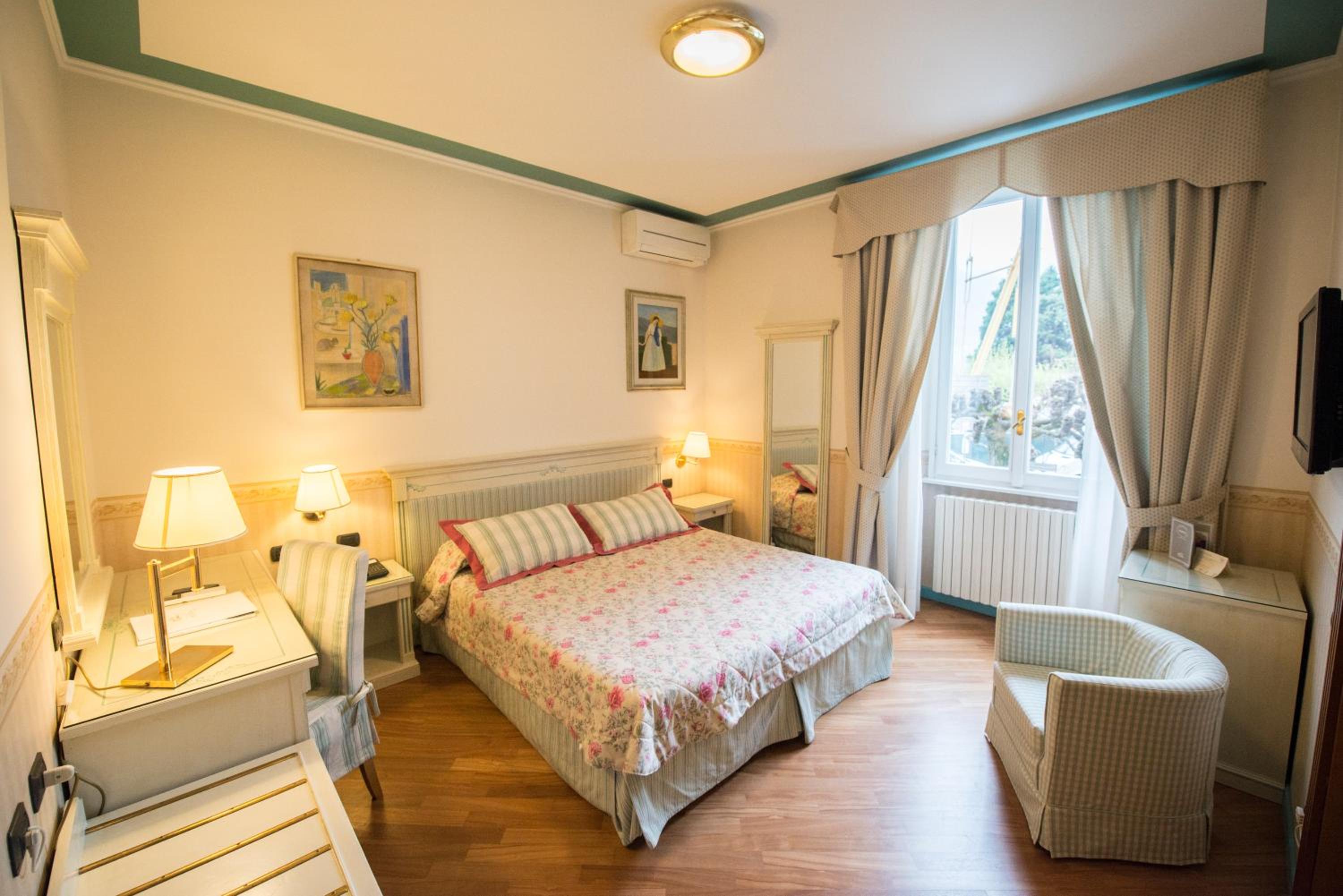 Double Room - Photo 10
