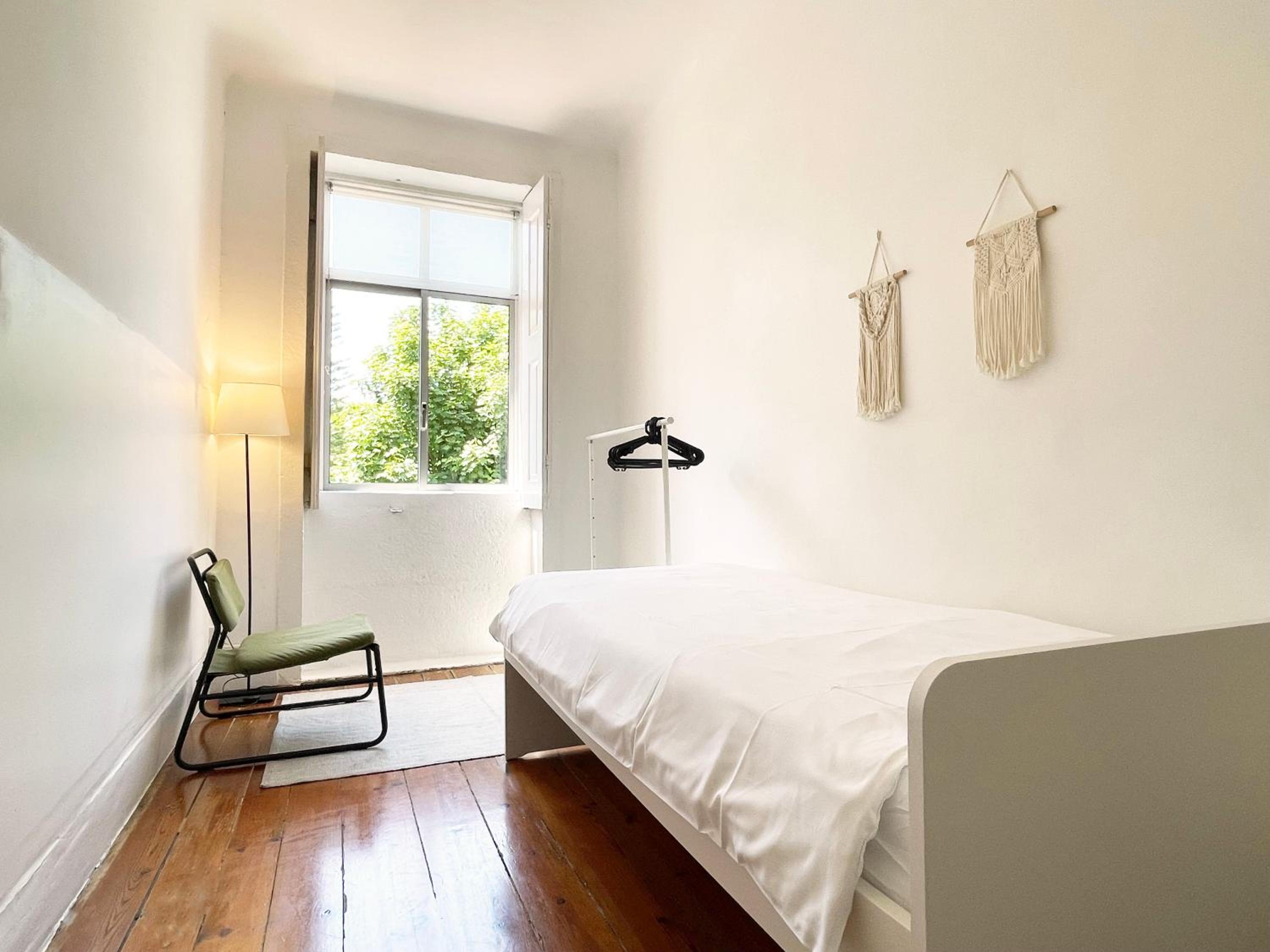 Standard Twin Room with Shared Bathroom