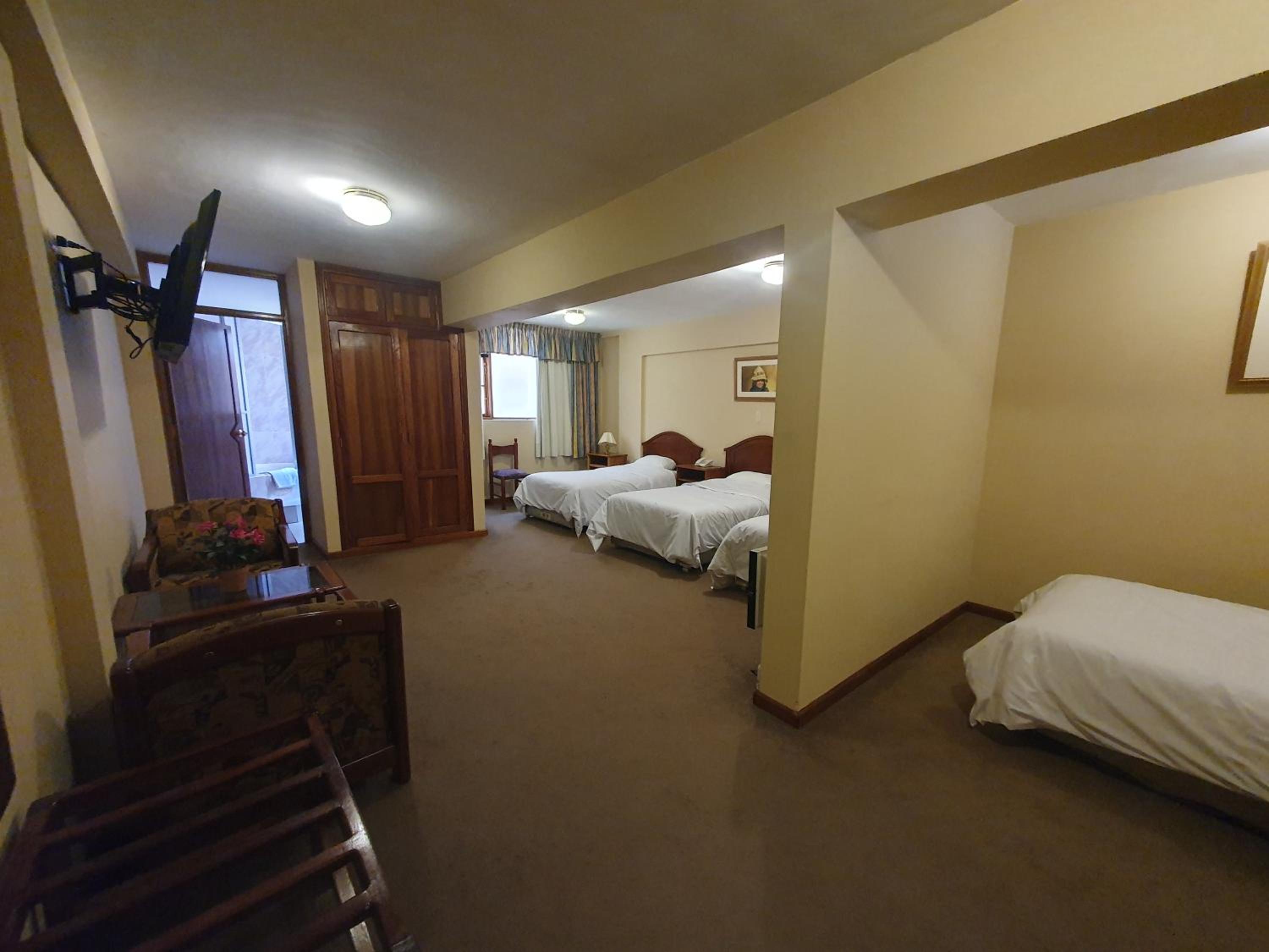 Standard Quadruple Room - Photo 2
