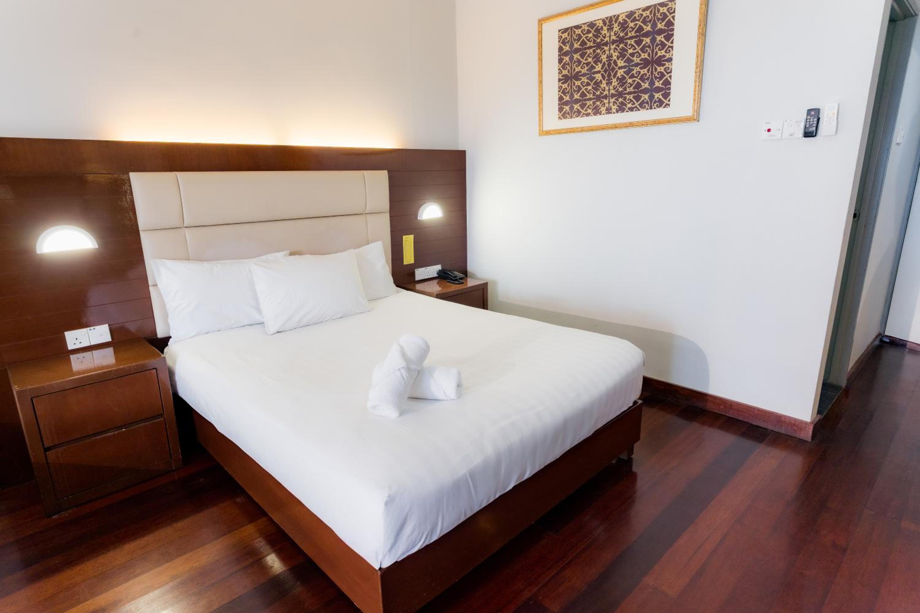 Deluxe Double Room with Balcony and Sea View