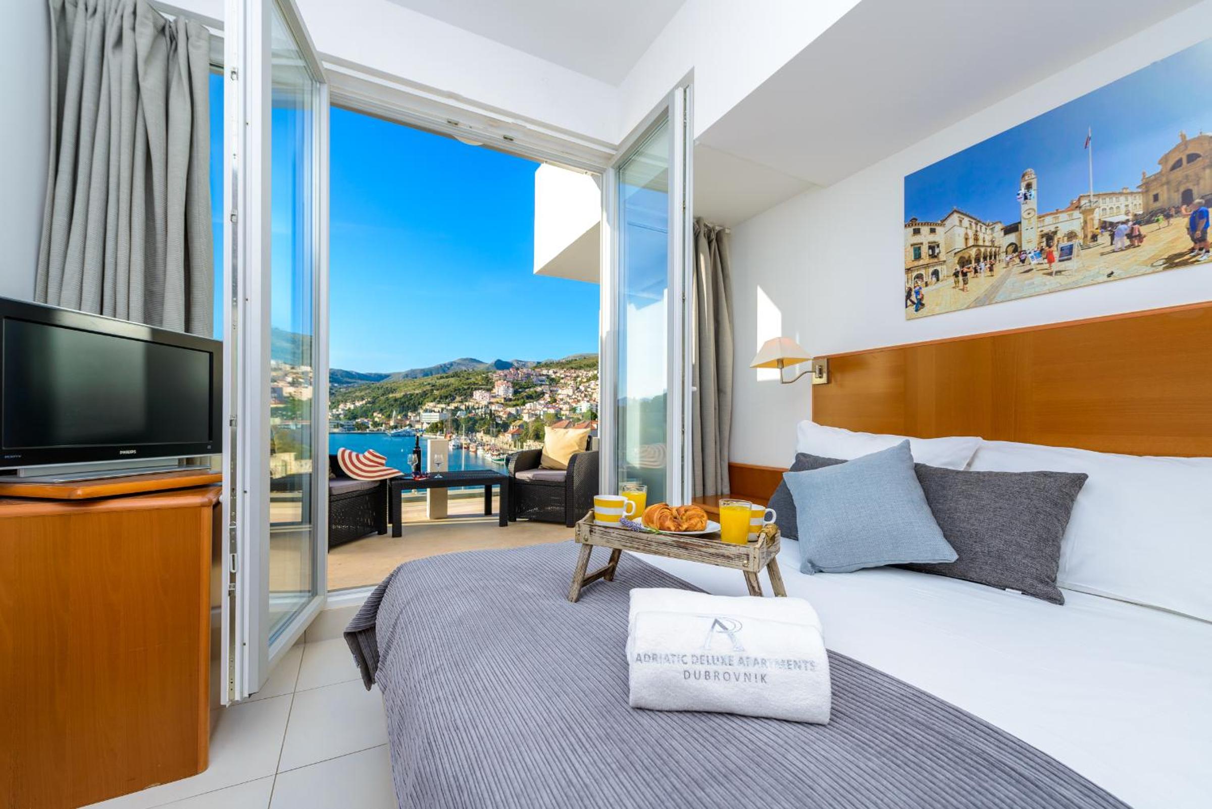 Studio with Terrace and Sea View photo 1
