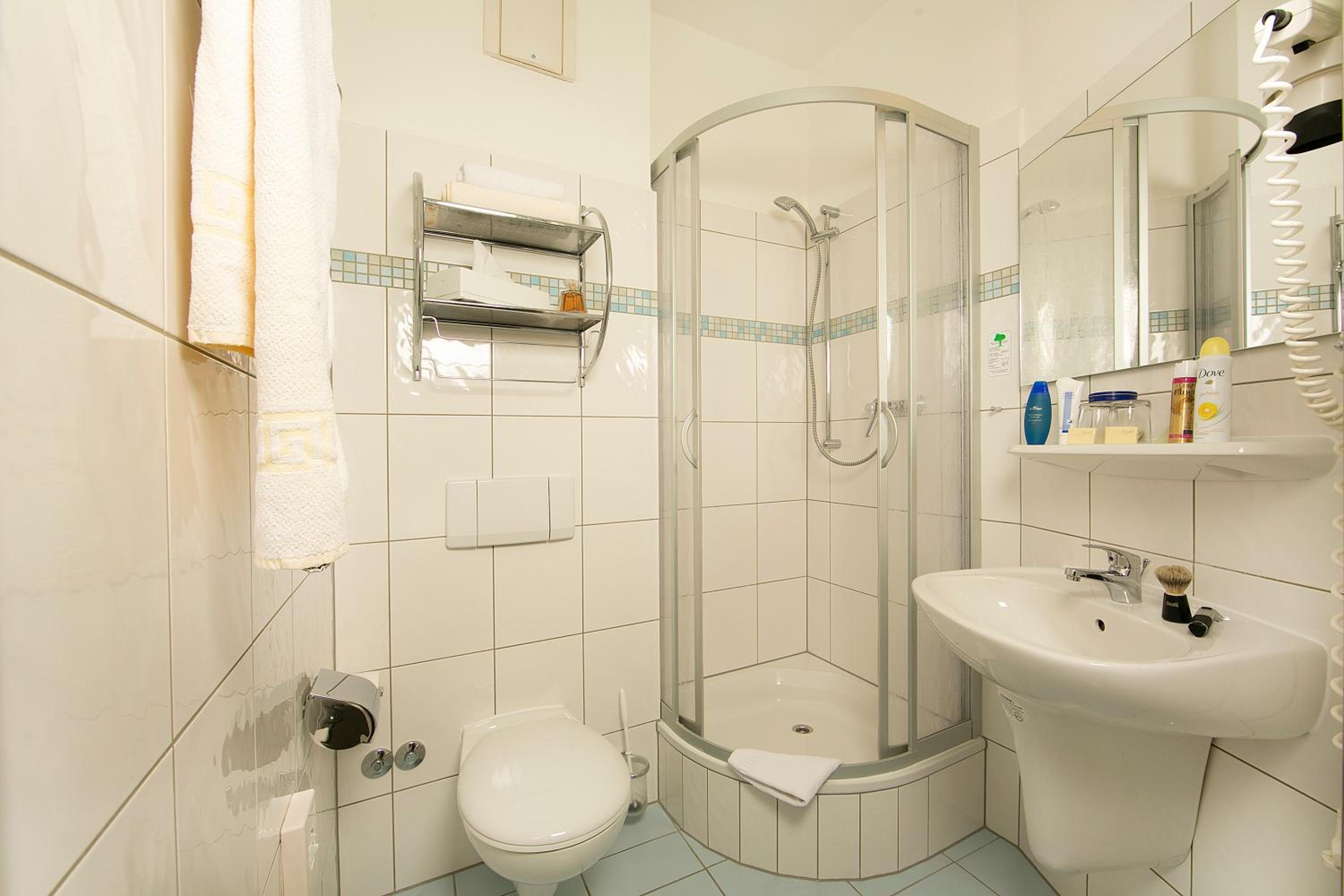 Double Room thumbnail 6