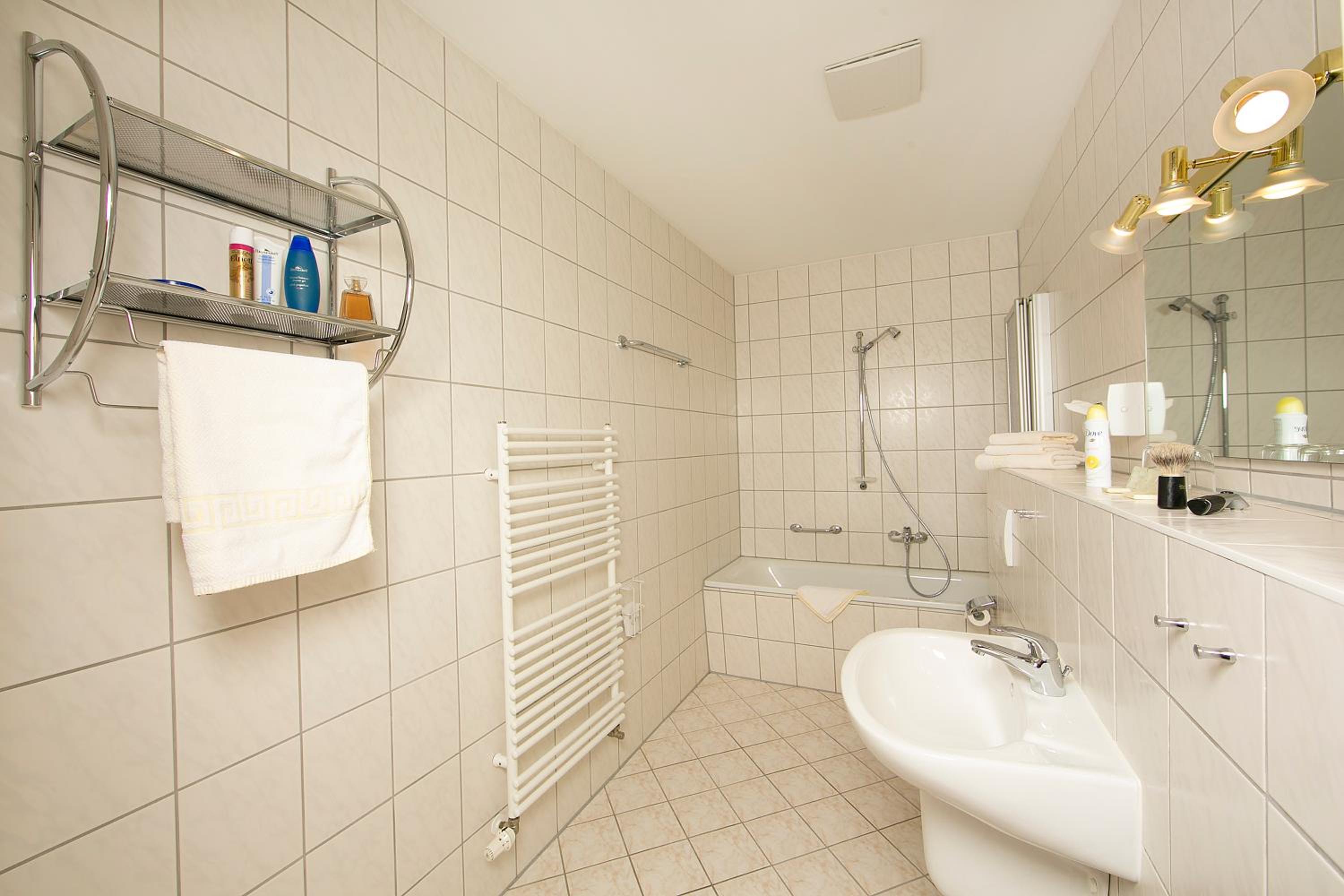 Suite with Balcony thumbnail 5
