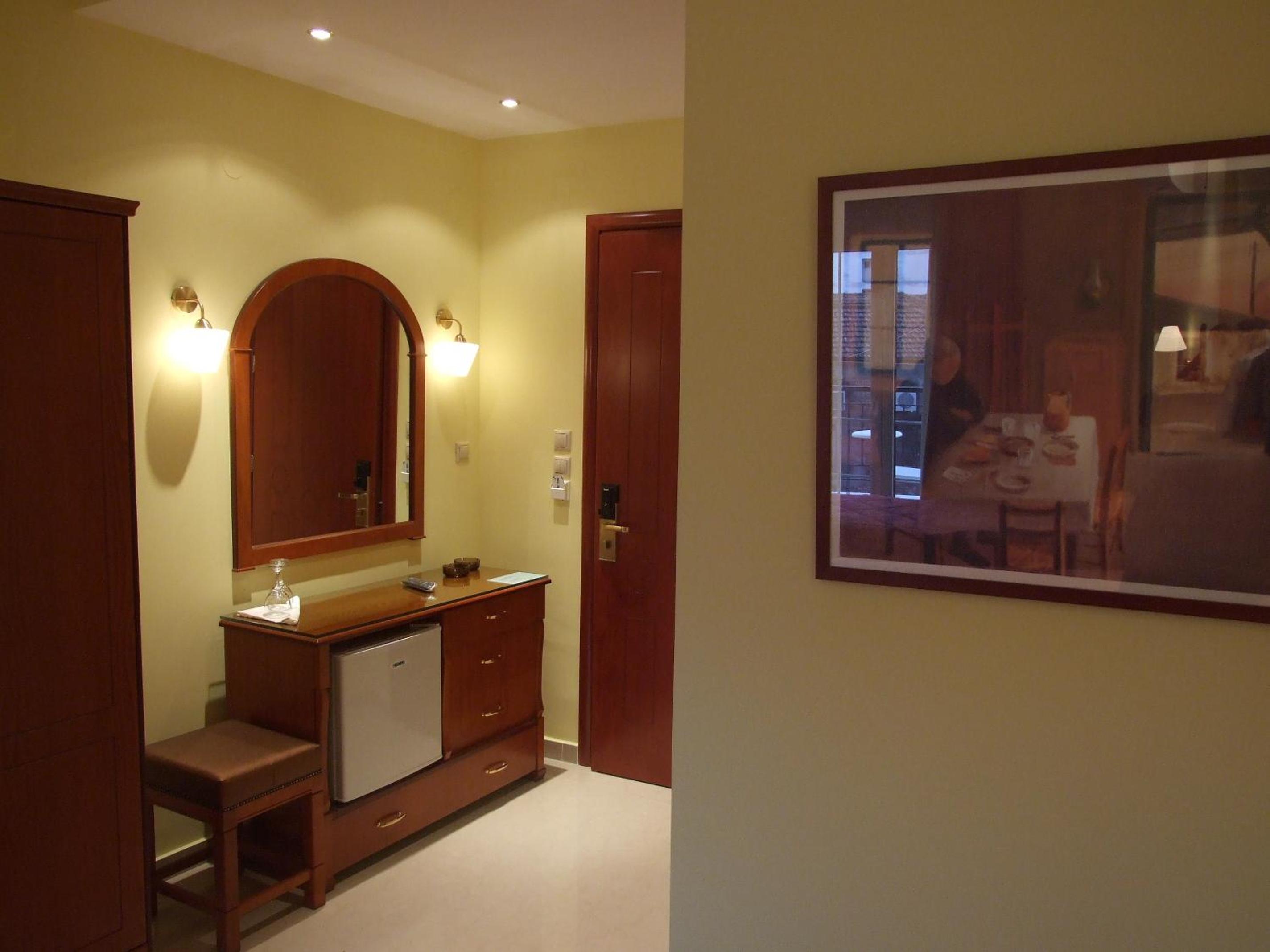 Superior Triple Room - Photo 1