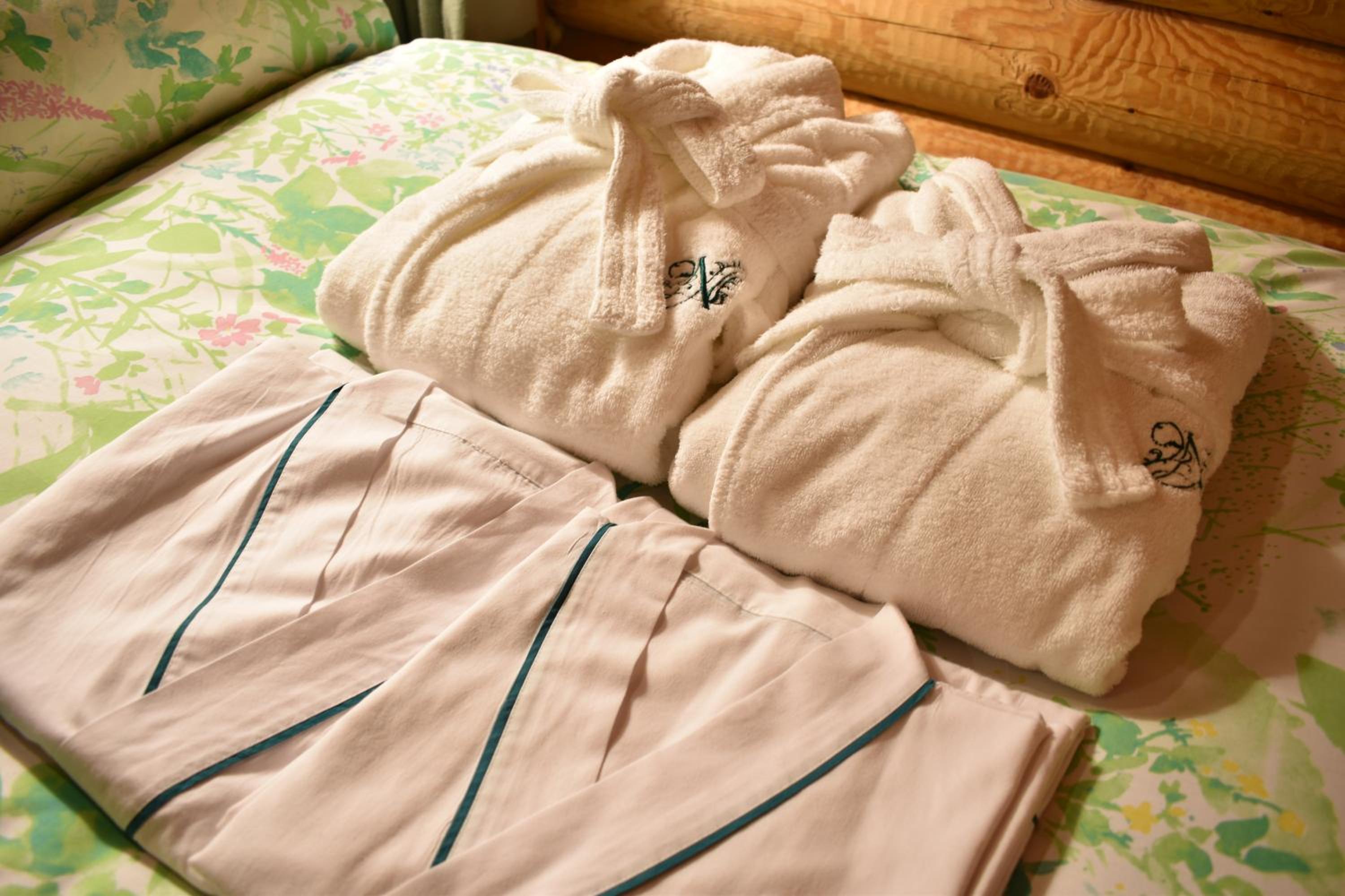 King Bed Room in a Part of Big Cottage - Photo 9