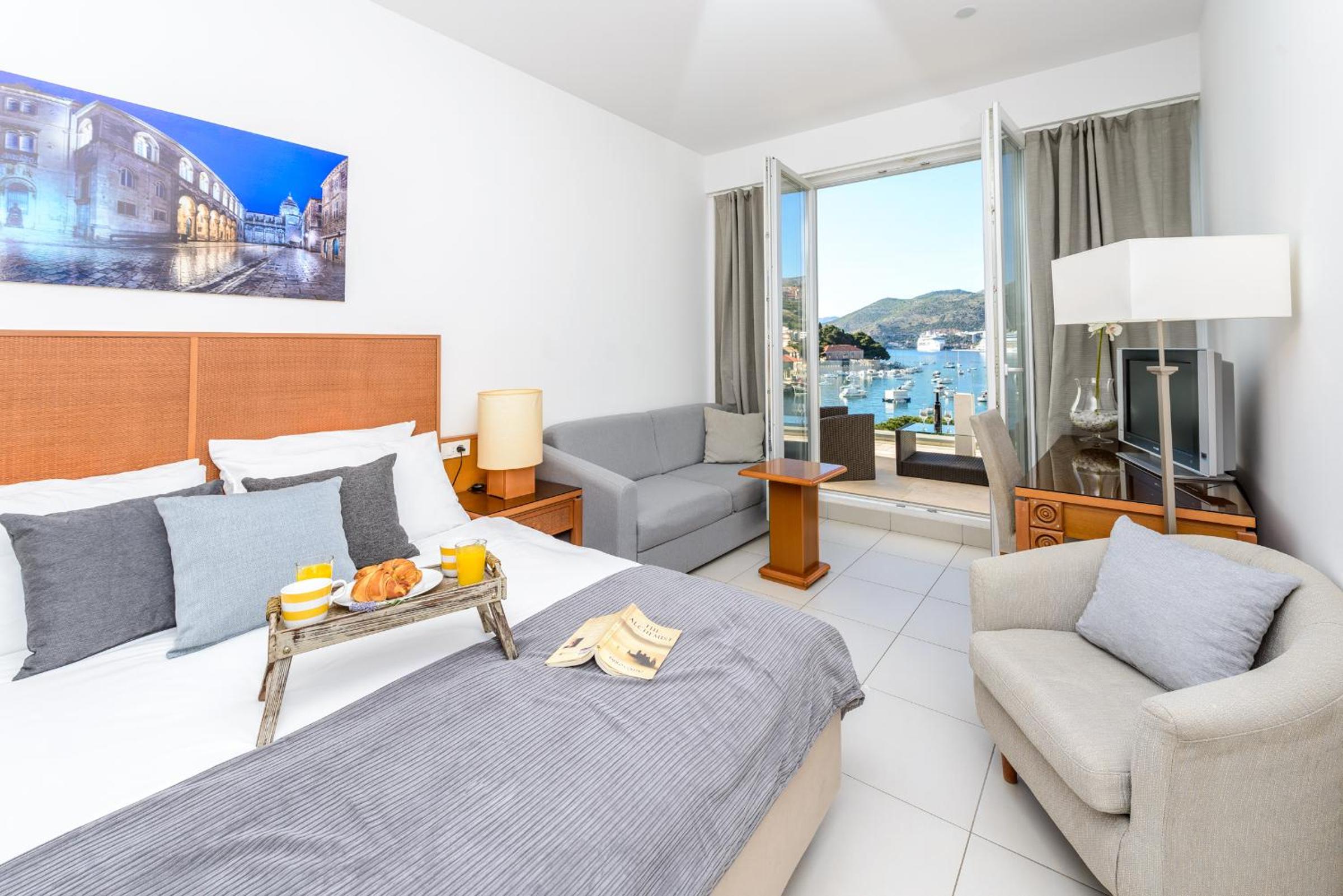 Comfort Studio with Terrace and Sea View photo 1