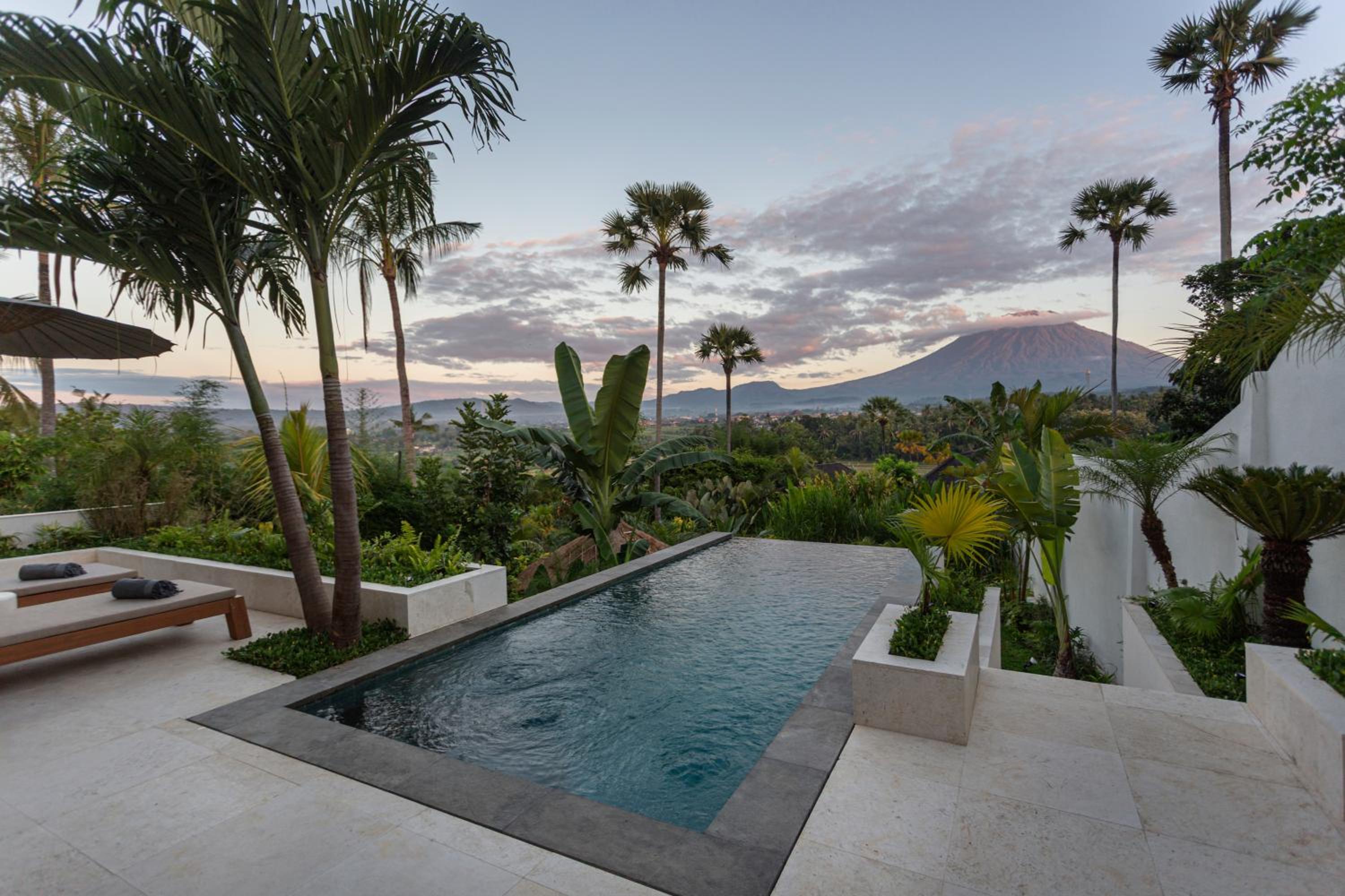 Villa with Private Pool - Photo 3