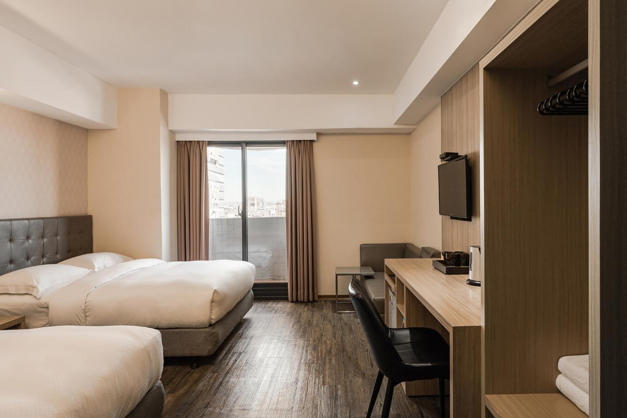 Deluxe Quadruple Room photo 2