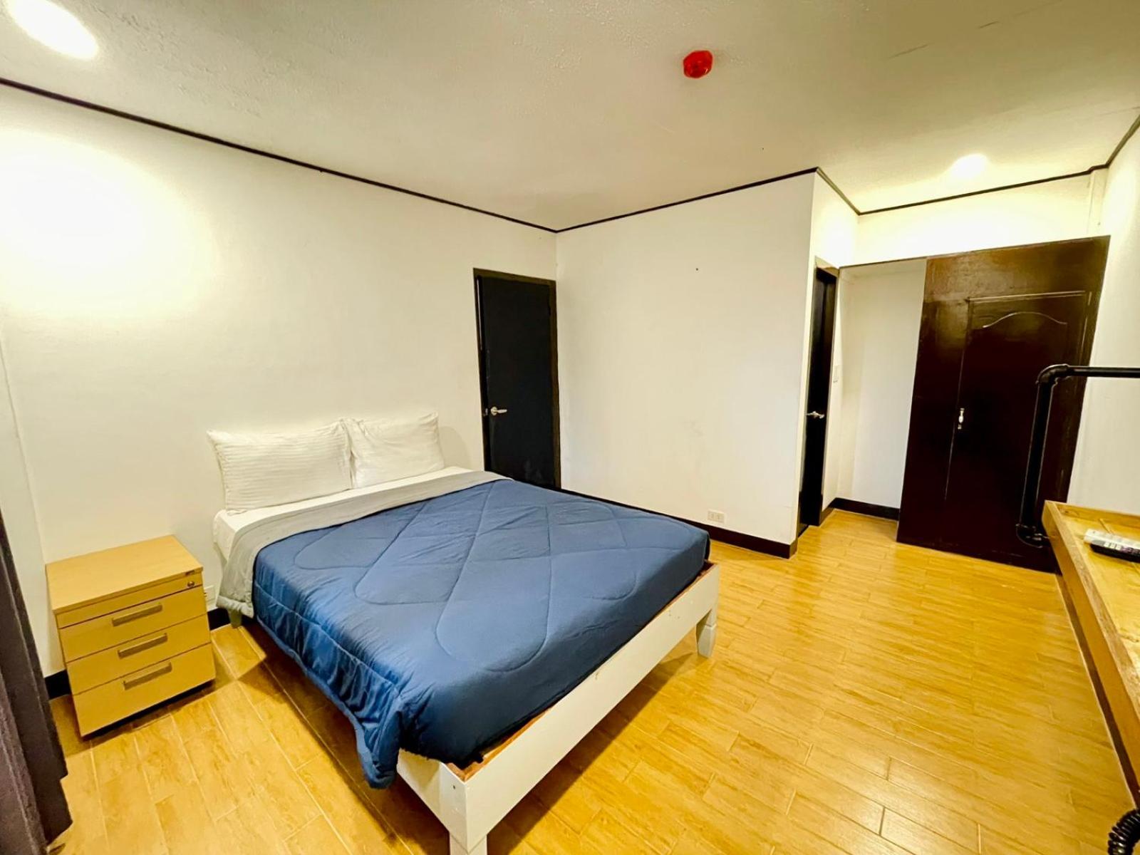One-Bedroom Suite photo 2
