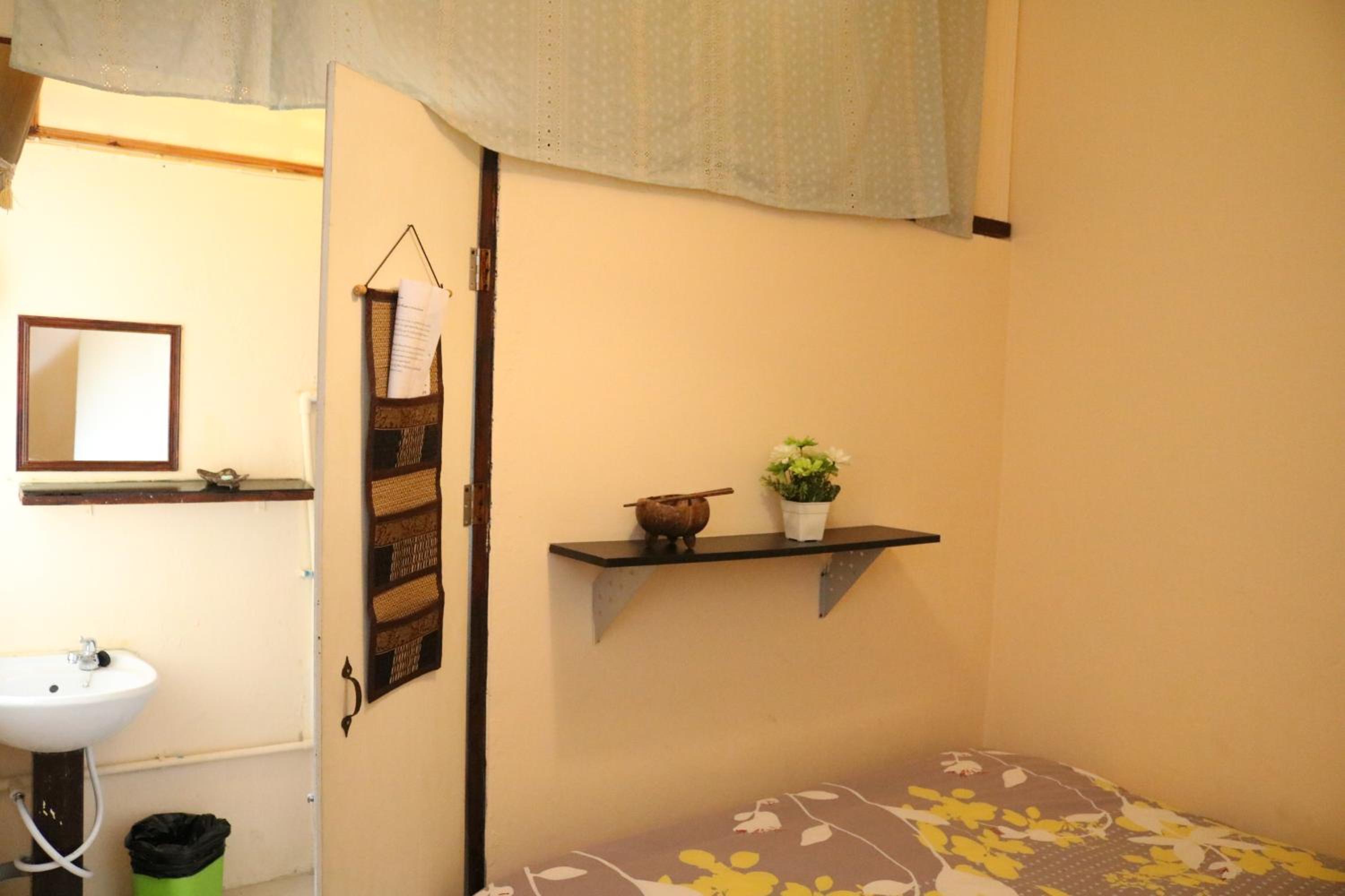 Double Room with Private Bathroom photo 2
