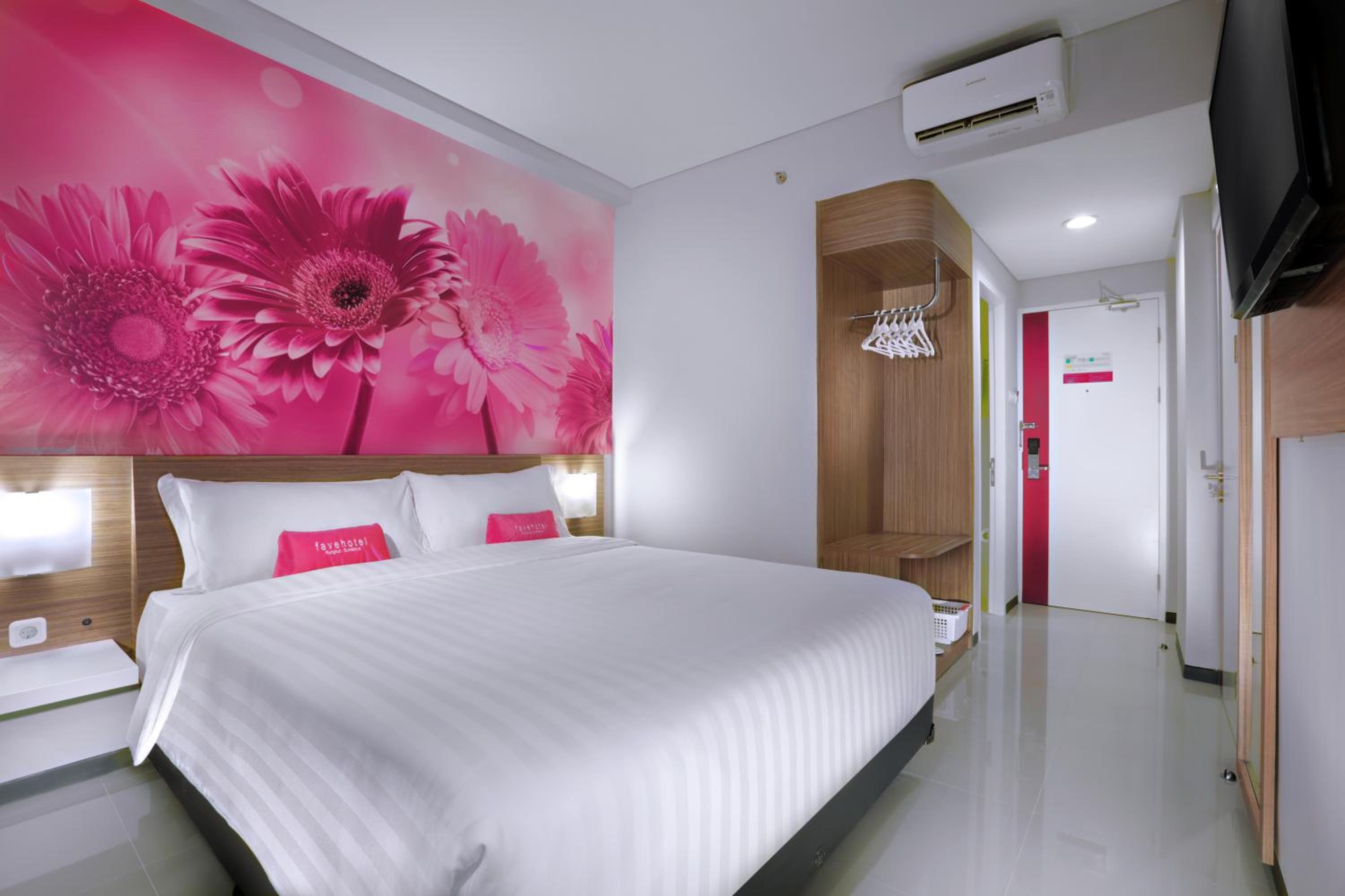 Superior Double or Twin Room photo 2