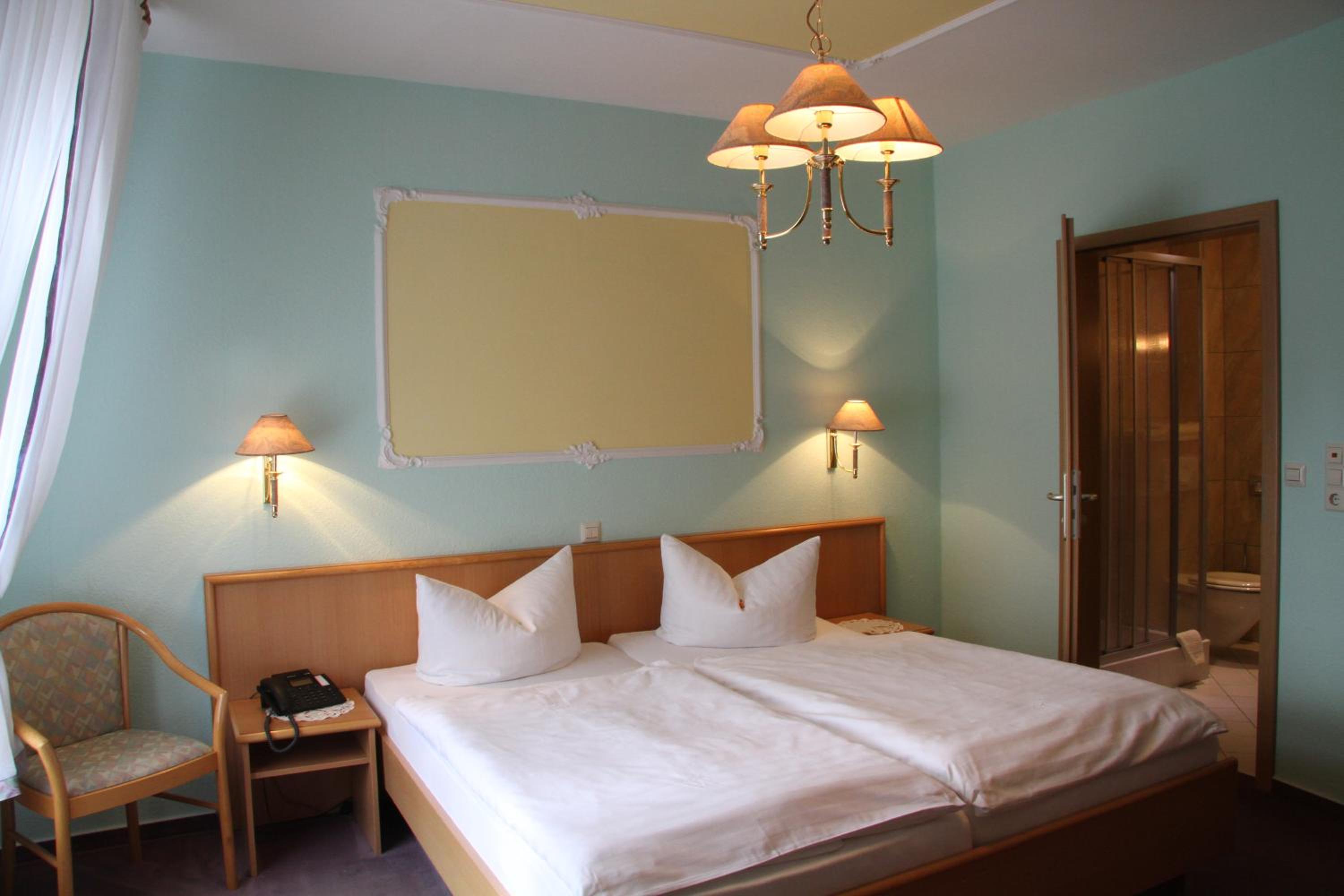 Double Room - Photo 13