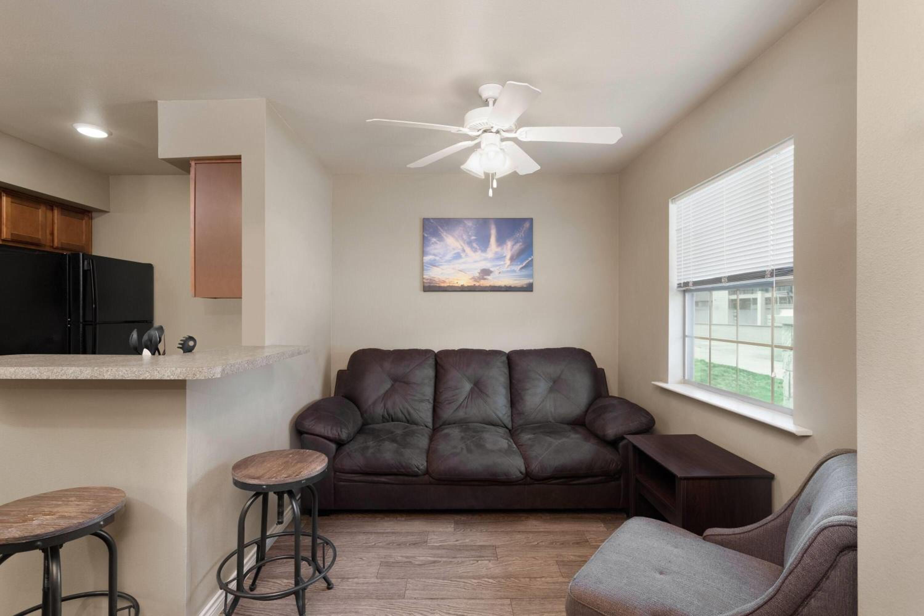 One-Bedroom Suite with Two Queen Beds, Non-Smoking - Photo 5
