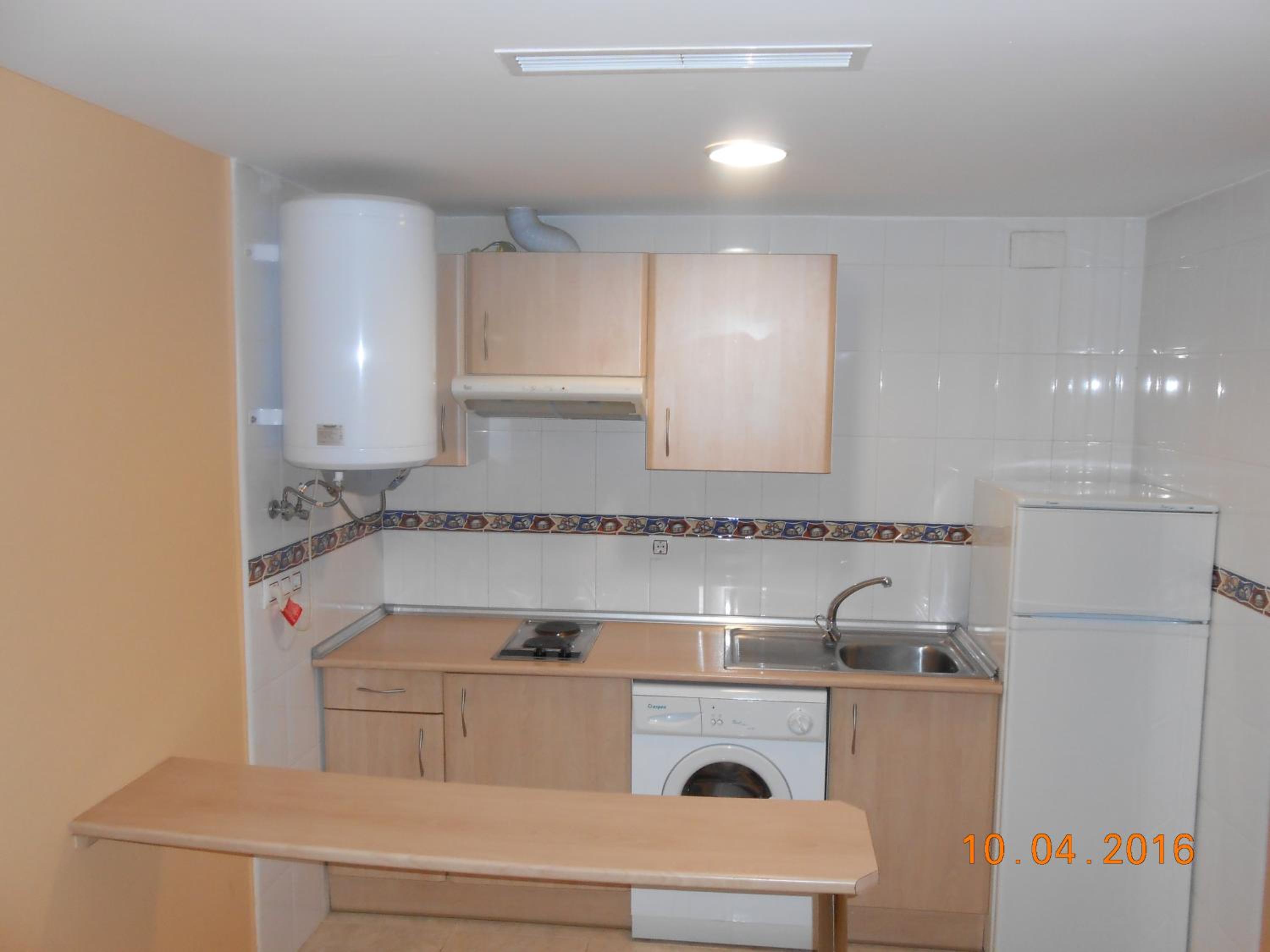 One-Bedroom Apartment (3 Adults) - Photo 2