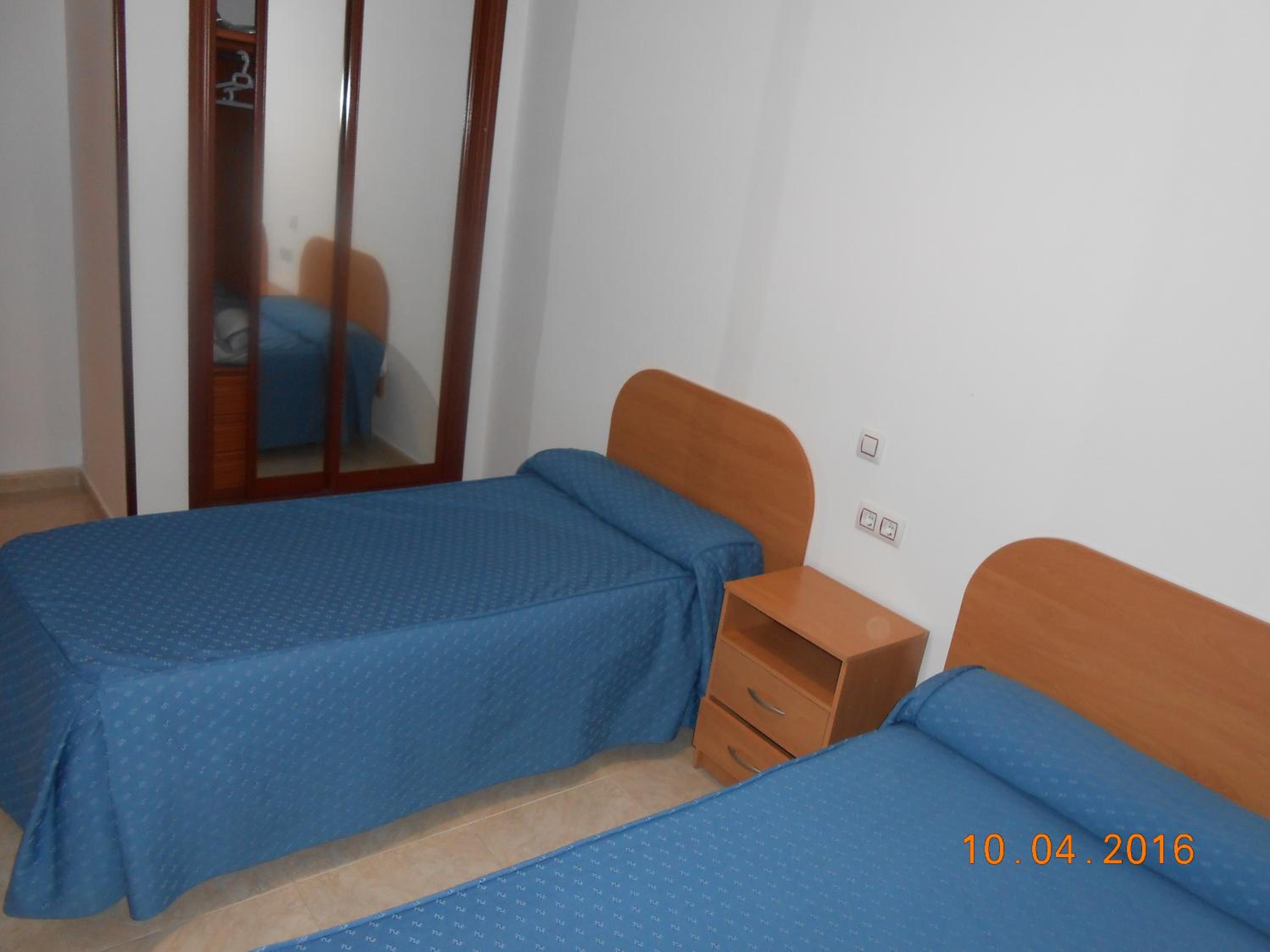 One-Bedroom Apartment (3 Adults) - Photo 13