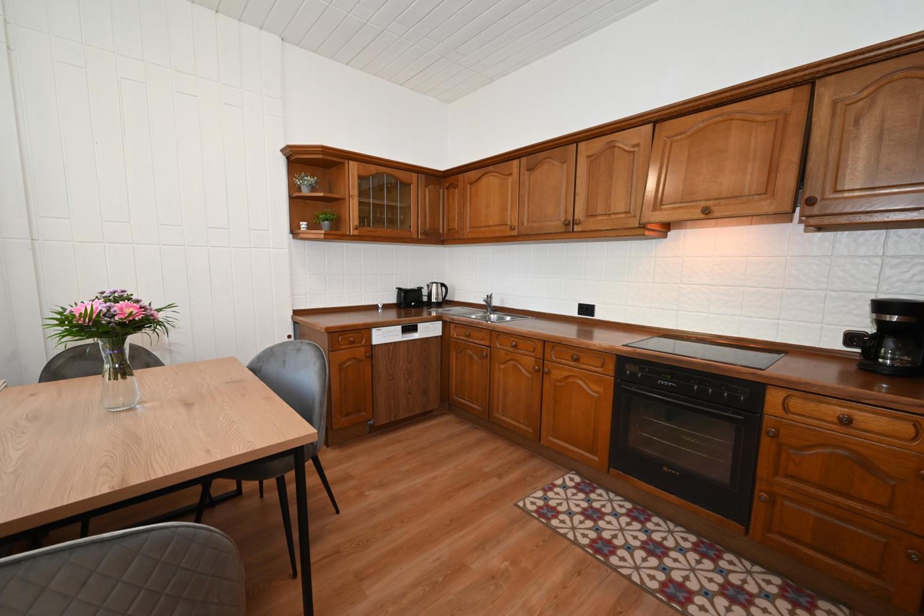 Salty Apartment with kitchen (Dependence)