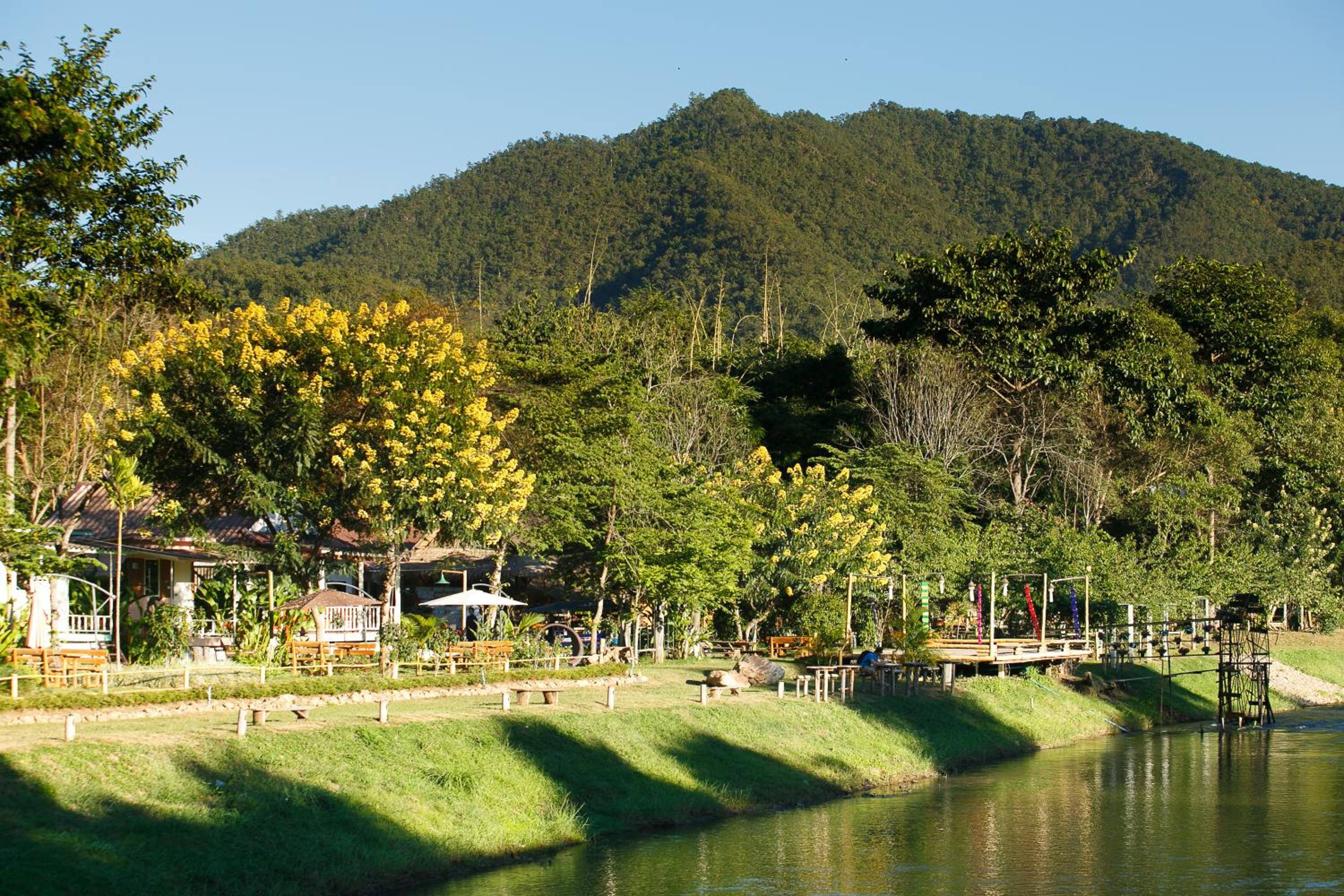 Bungalow With River View photo 2