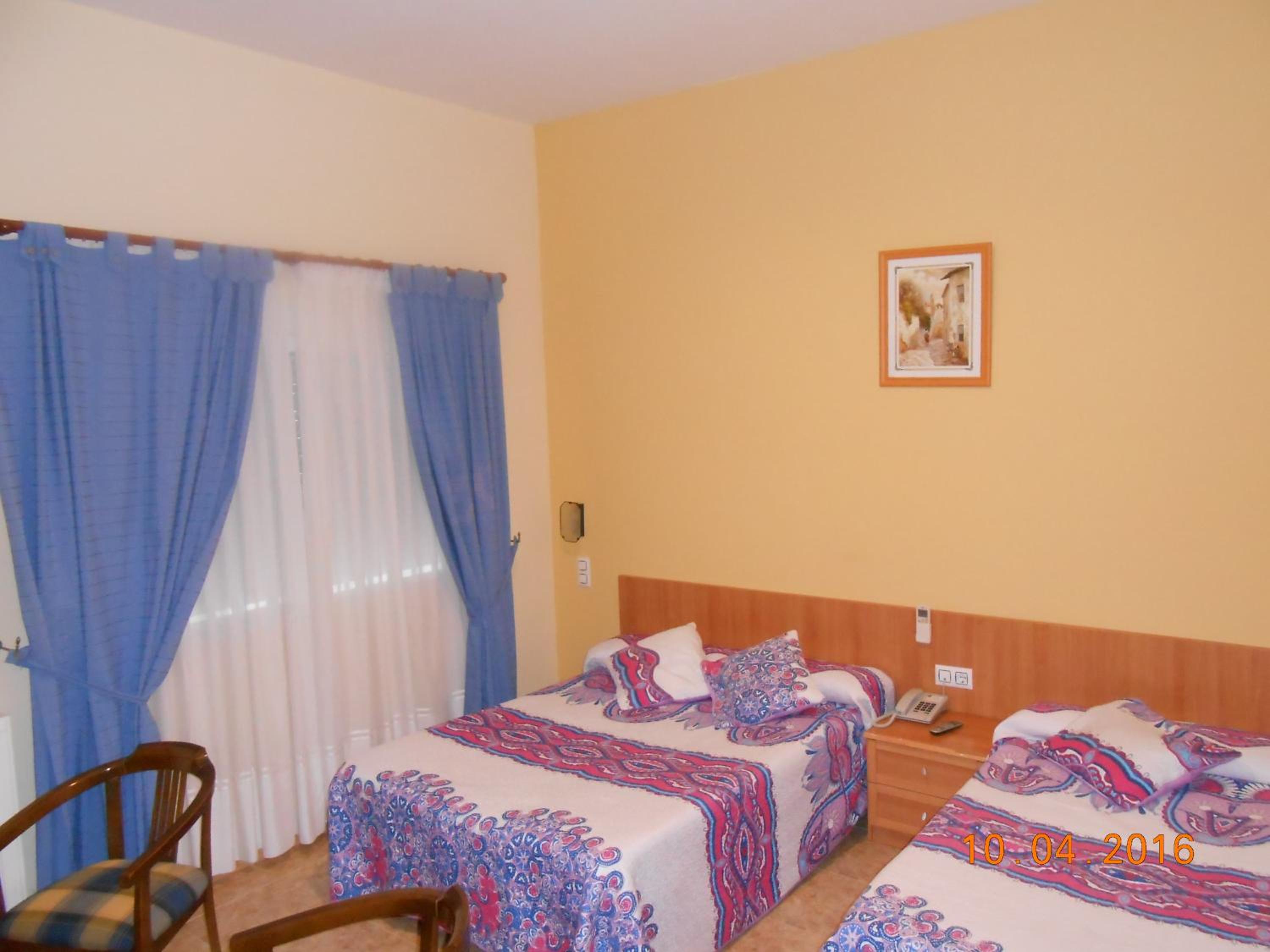 One-Bedroom Apartment (3 Adults) - Photo 11