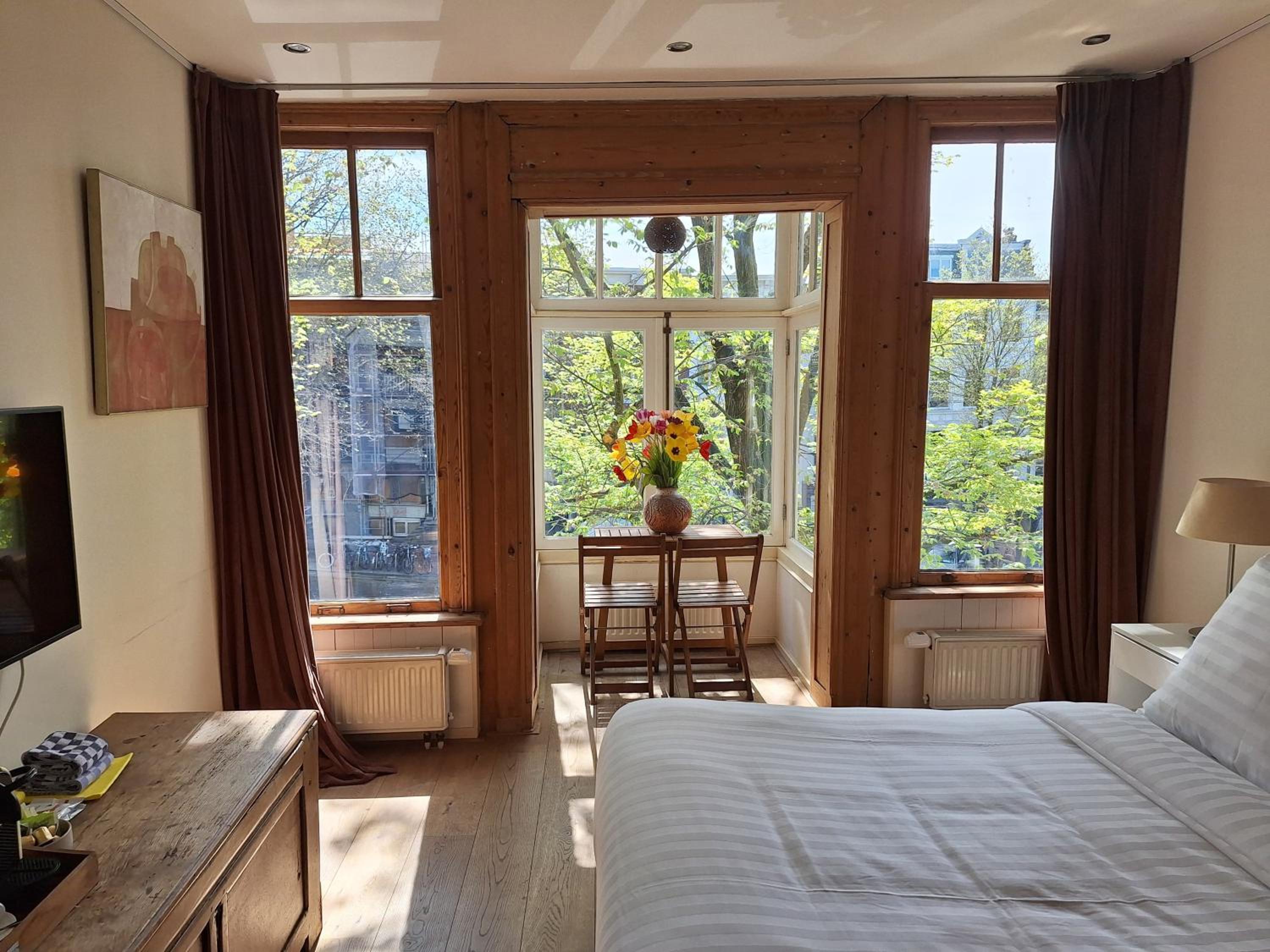 Double Room with Private Bathroom thumbnail 5