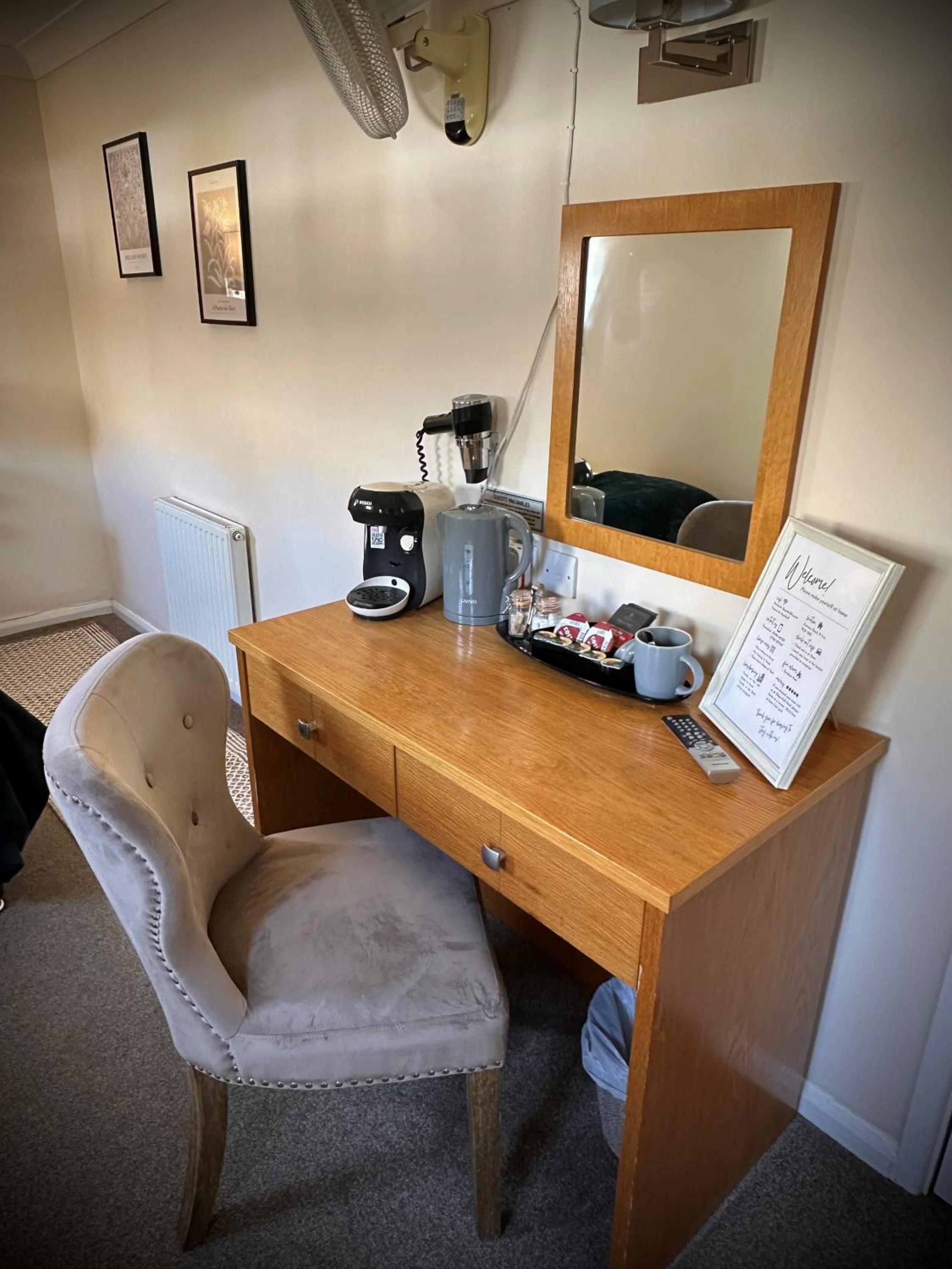 Single Room photo 3