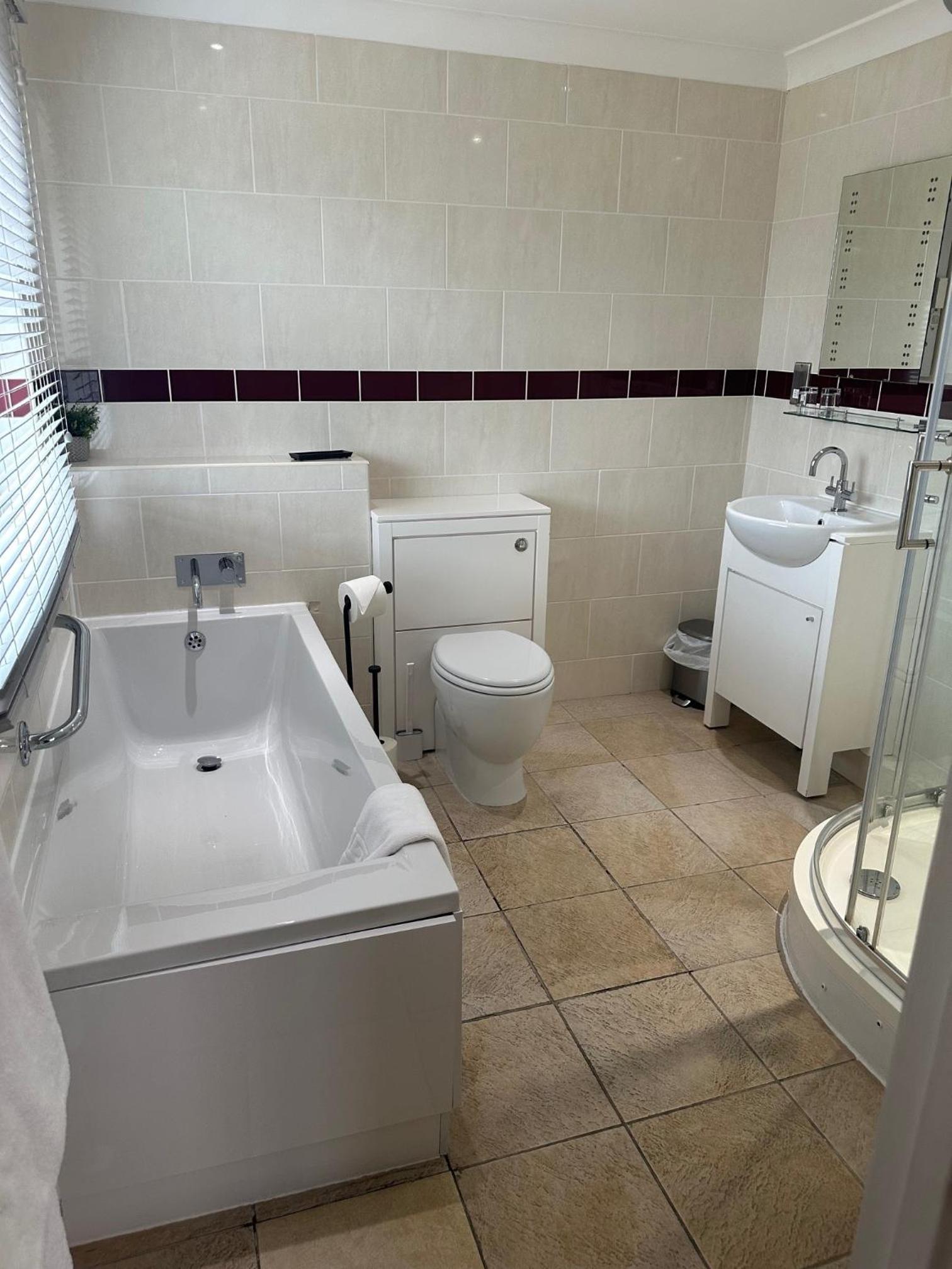 Standard Double or Twin Room photo 3