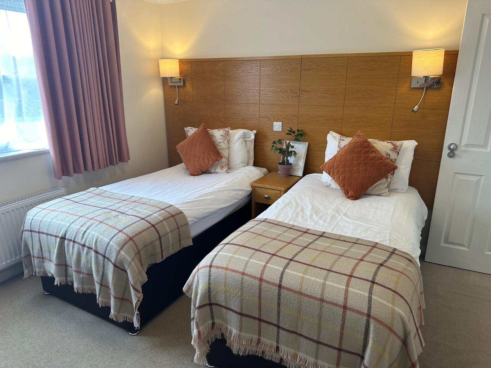 Standard Double or Twin Room photo 2