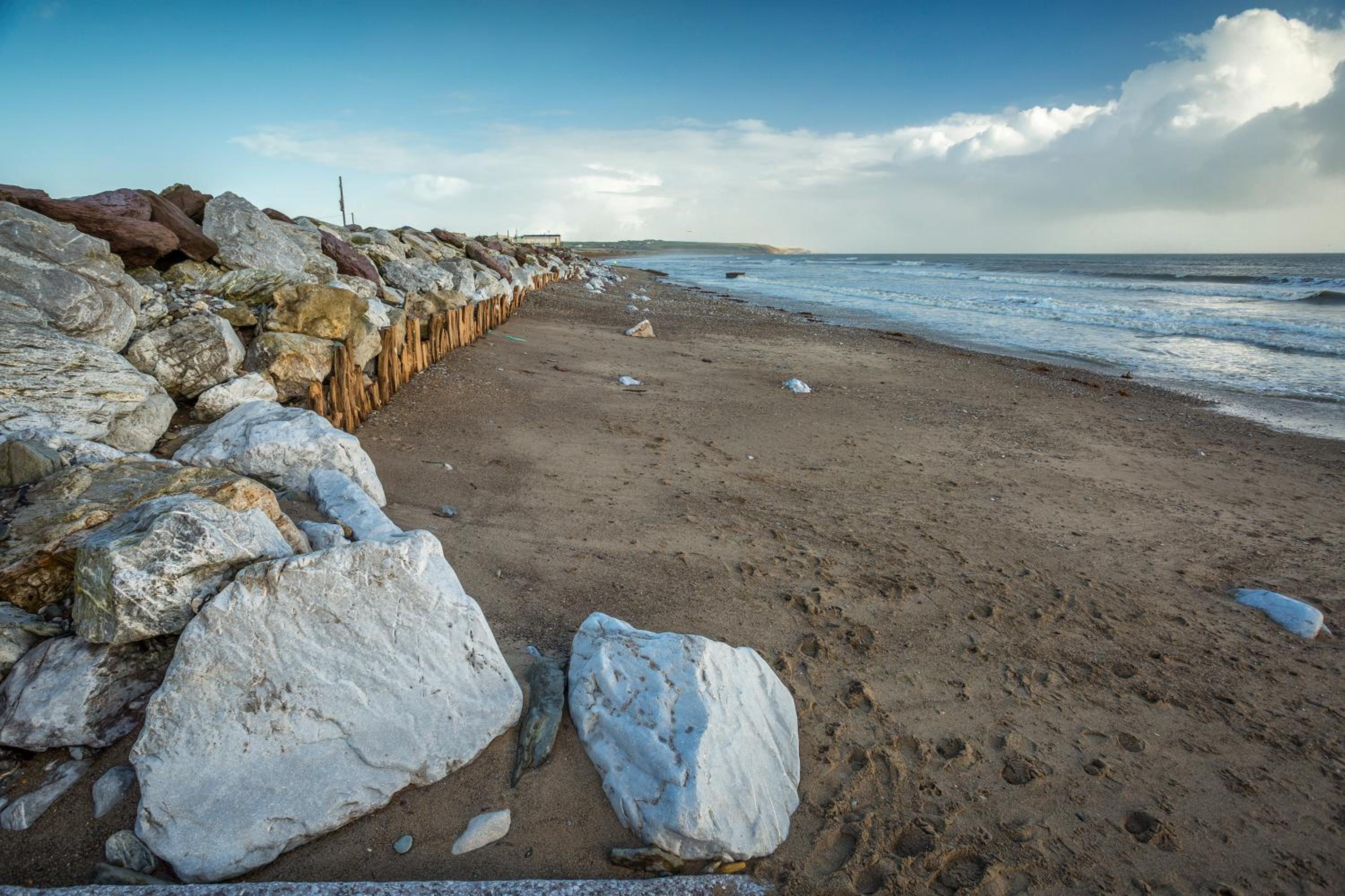 1 Bed Luxury Beach Home - Sea View photo 3