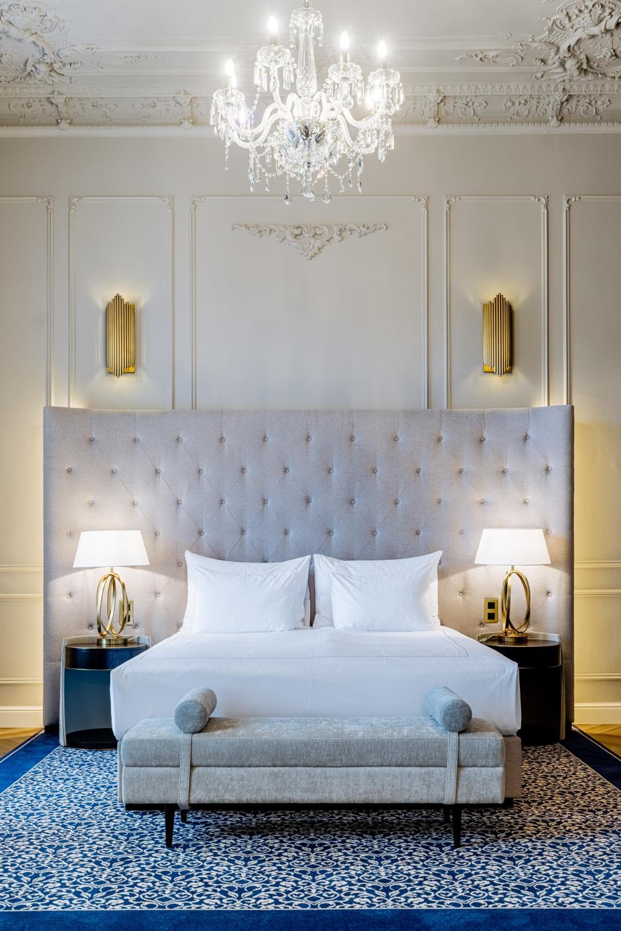 Riverside - Classic Suite front view with Wellness Access - Photo 1