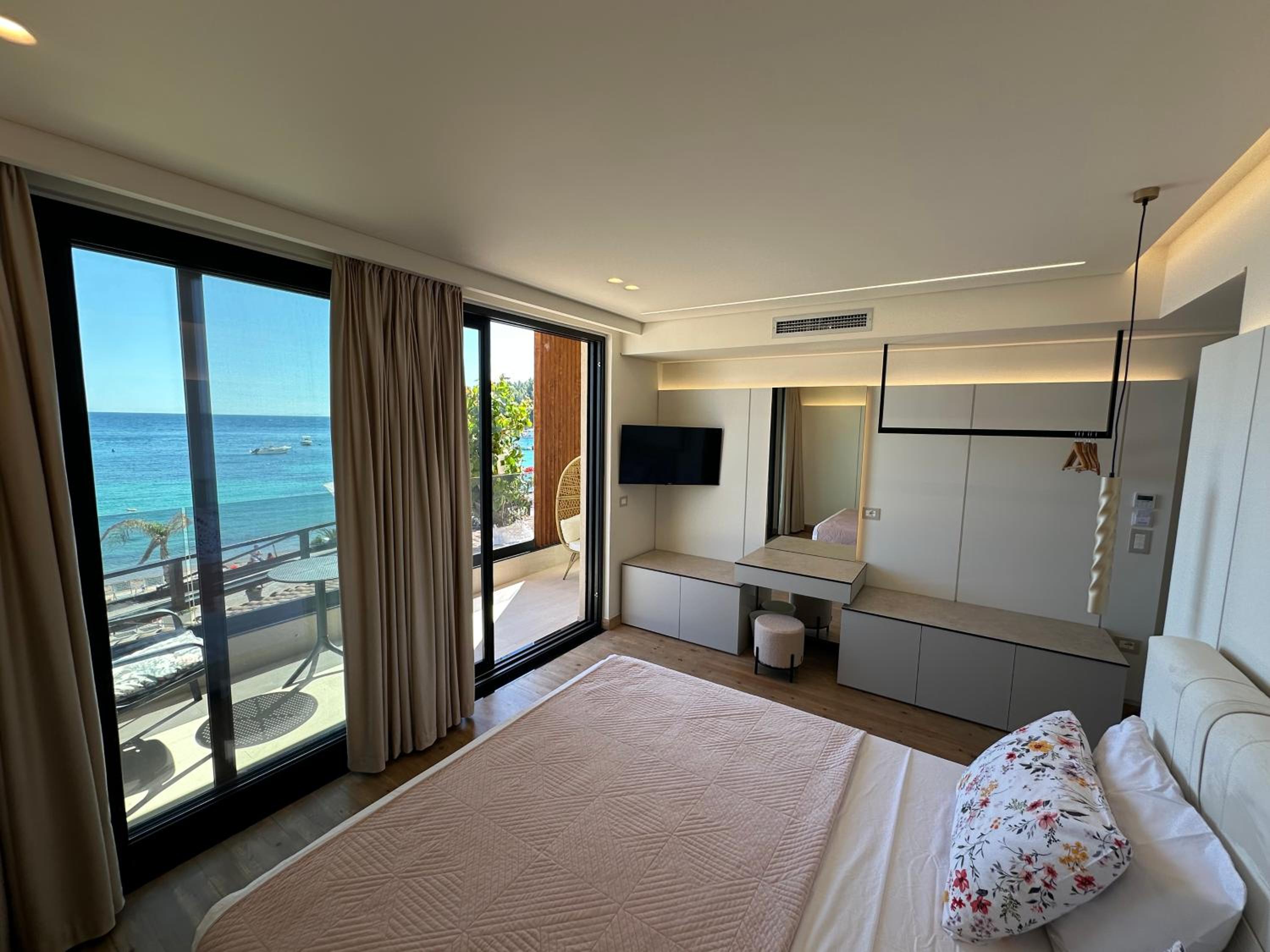 Deluxe Double Room with Sea View