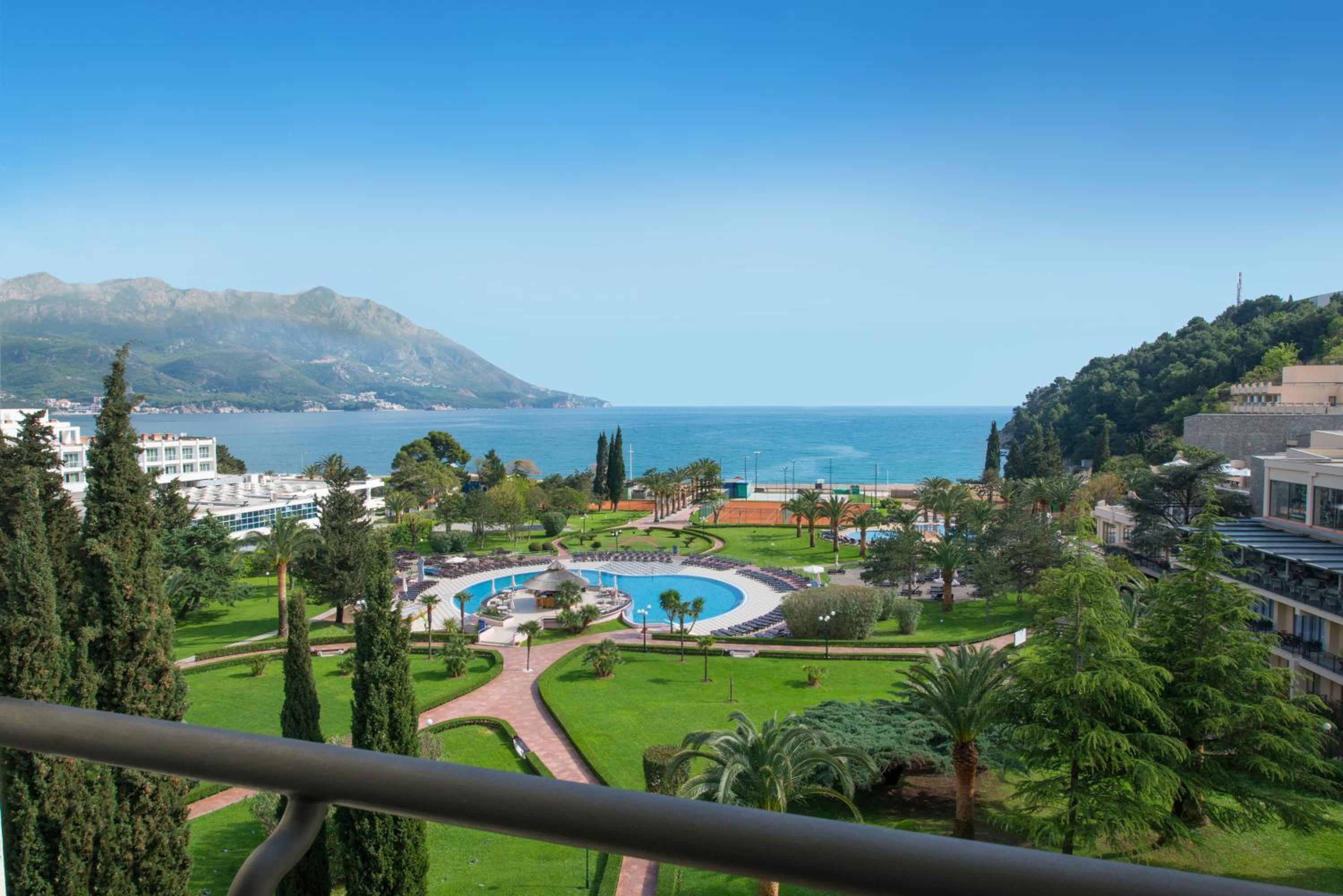 Double or Twin Room with Sea View photo 3