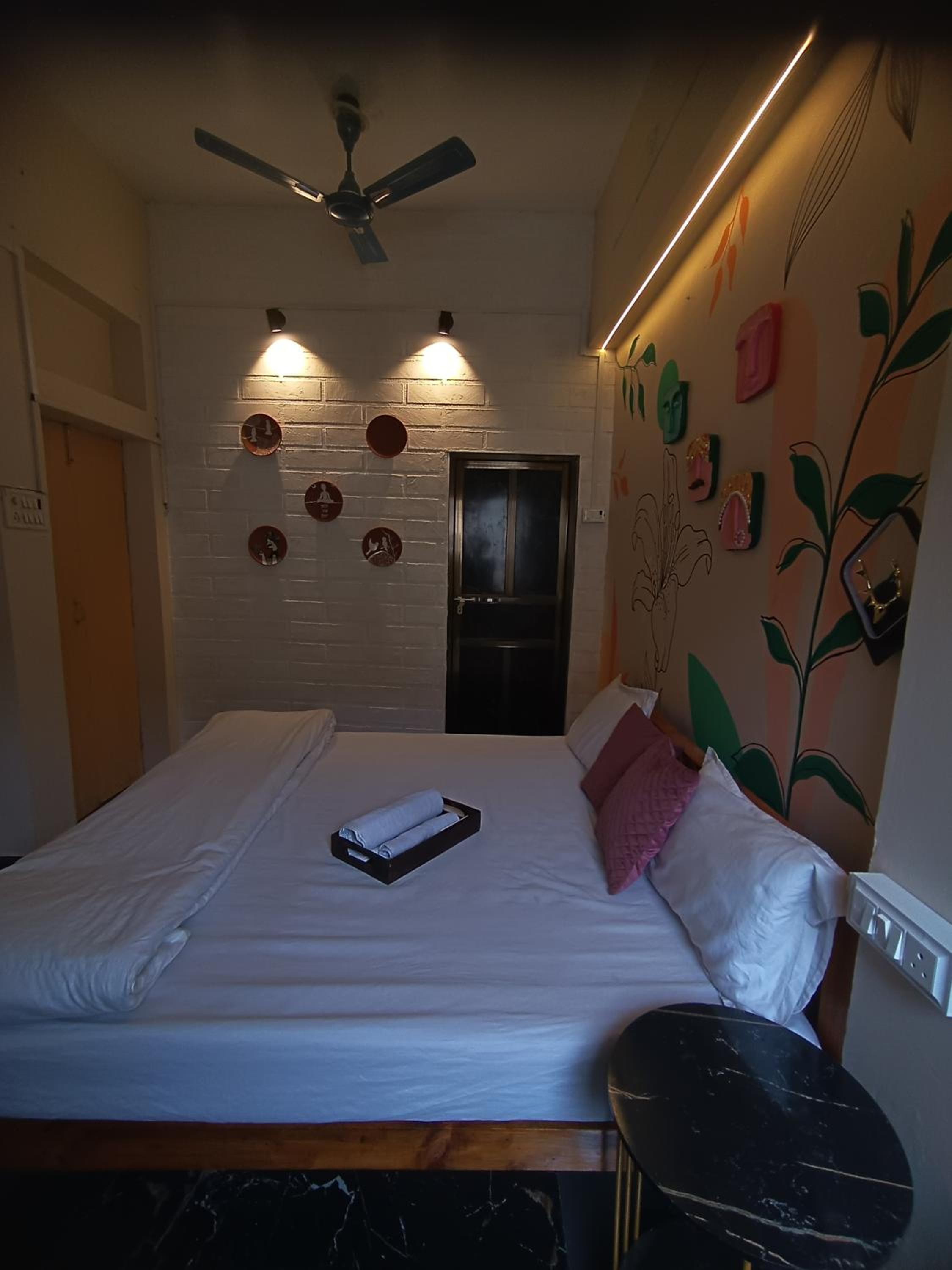 Deluxe King Room photo 3