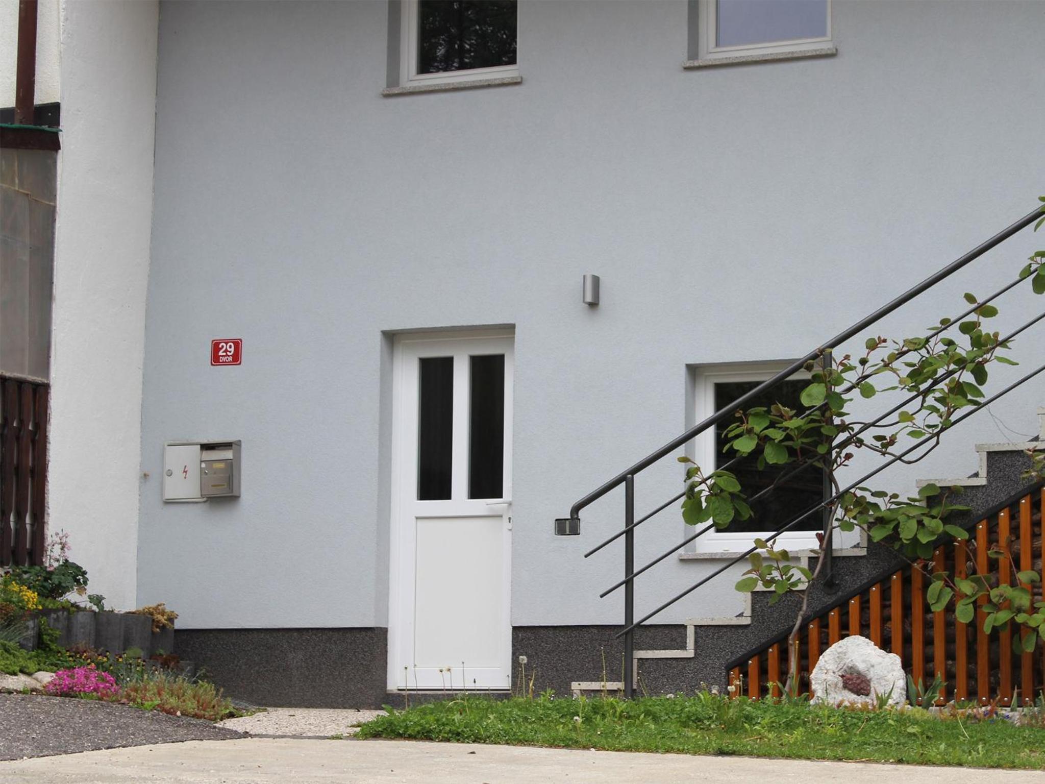 Apartment with Mountain View - Photo 23
