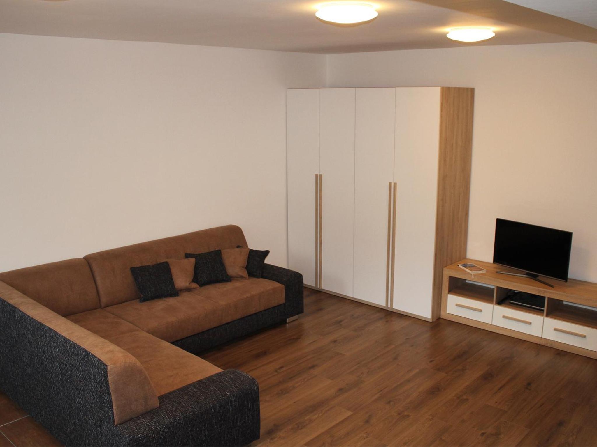 Apartment with Mountain View - Photo 17