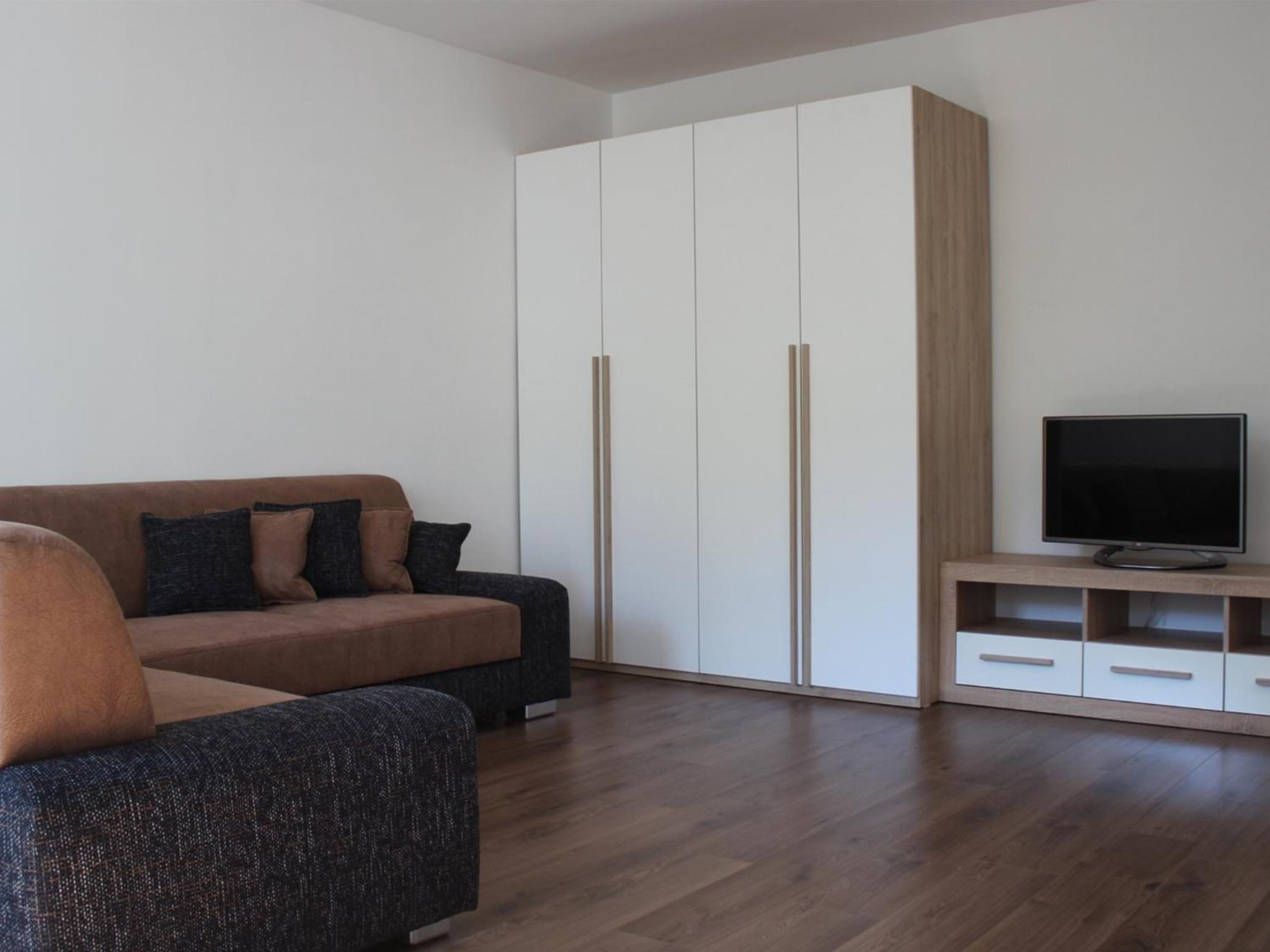 Apartment with Mountain View - Photo 15