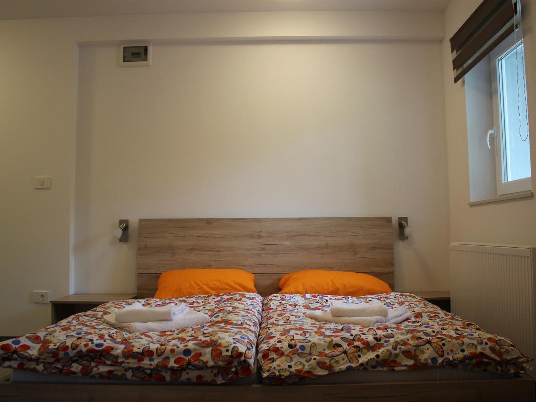 Apartment with Mountain View - Photo 13