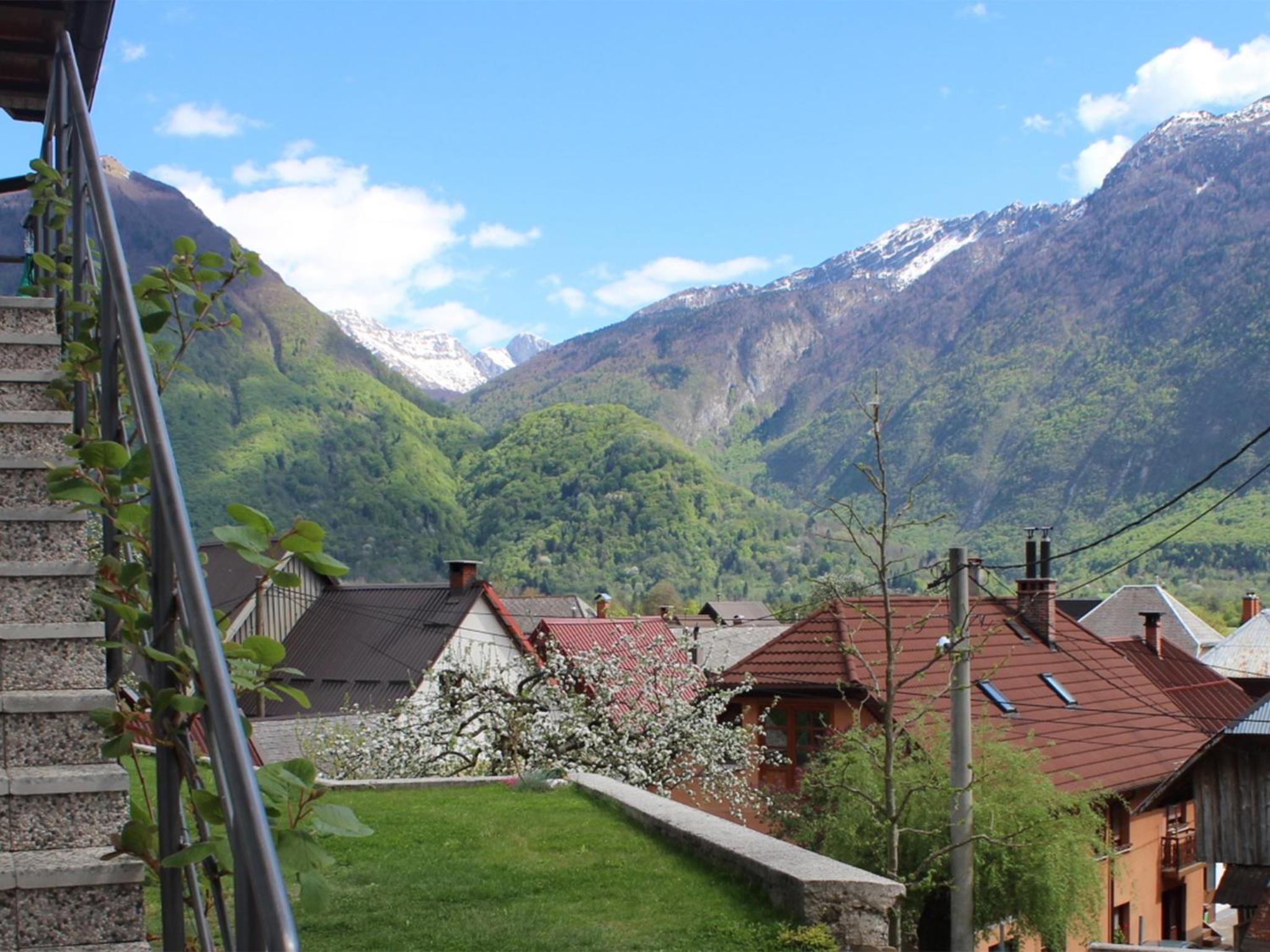 Apartment with Mountain View - Photo 26