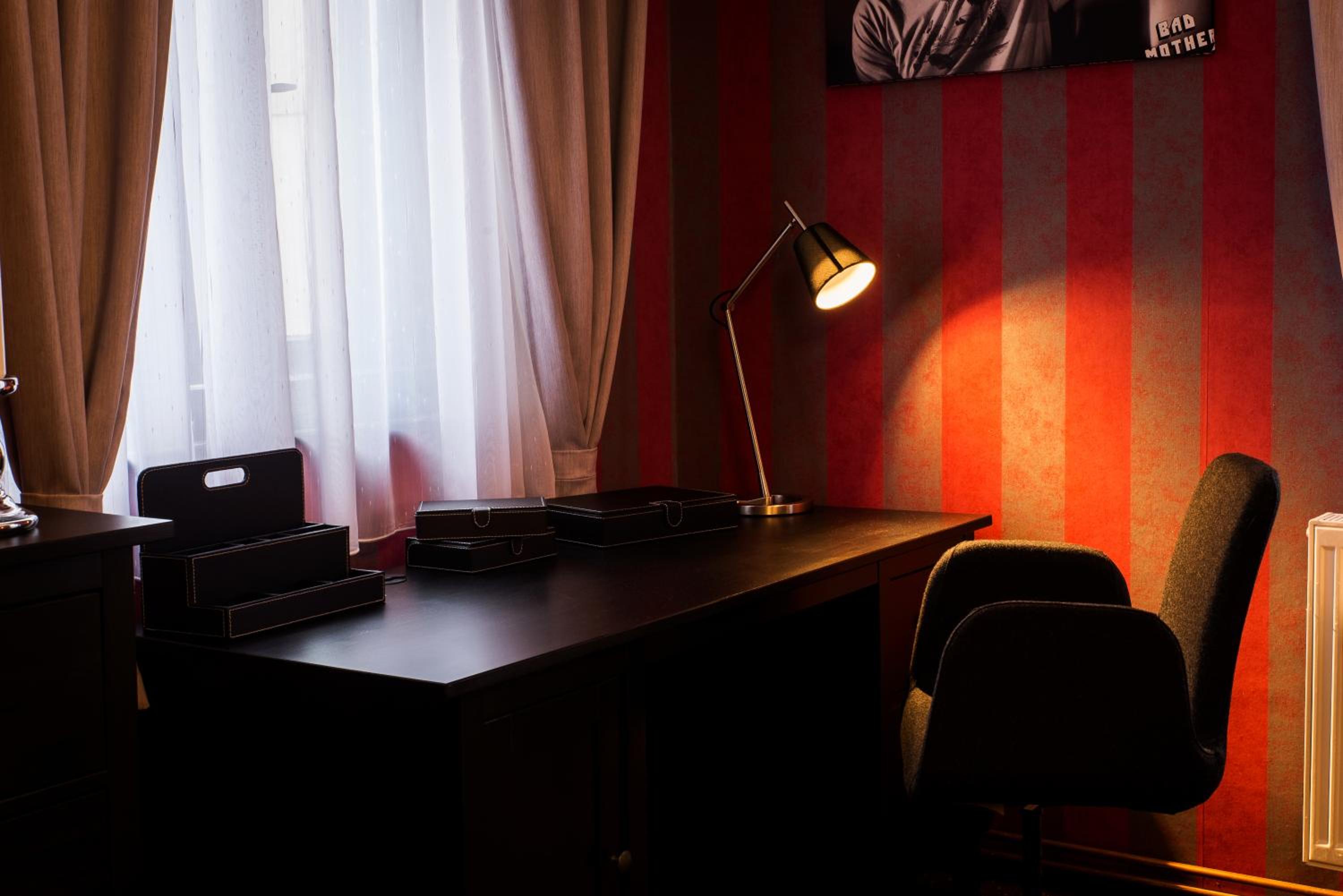 One-Bedroom Apartment - Photo 15
