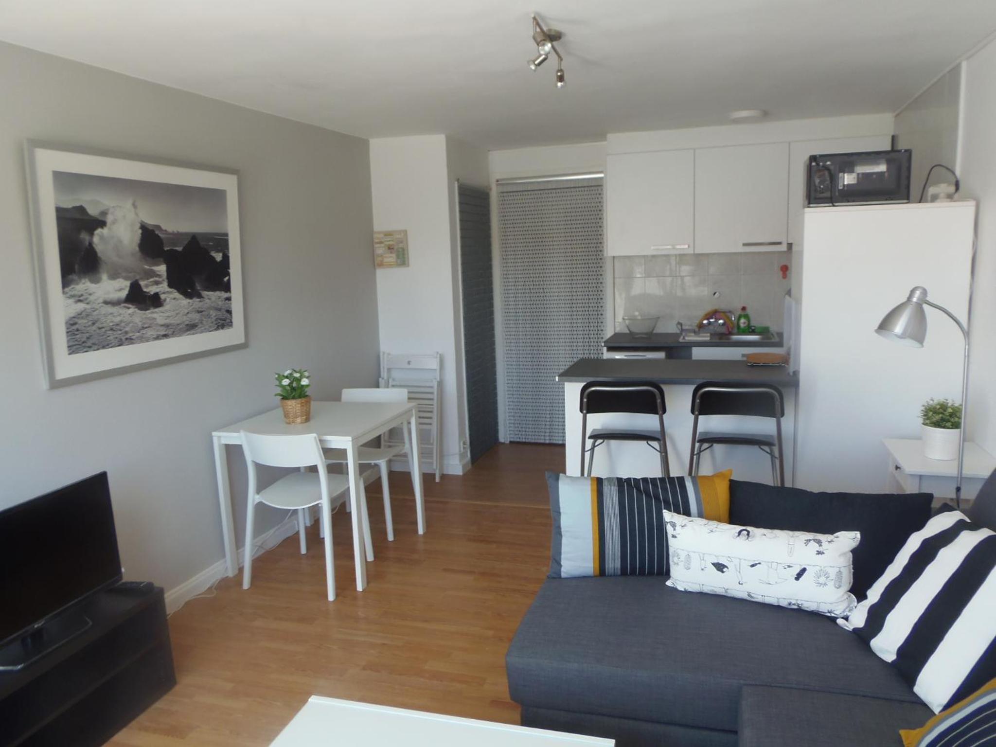 Apartment with Sea View and Garden photo 3